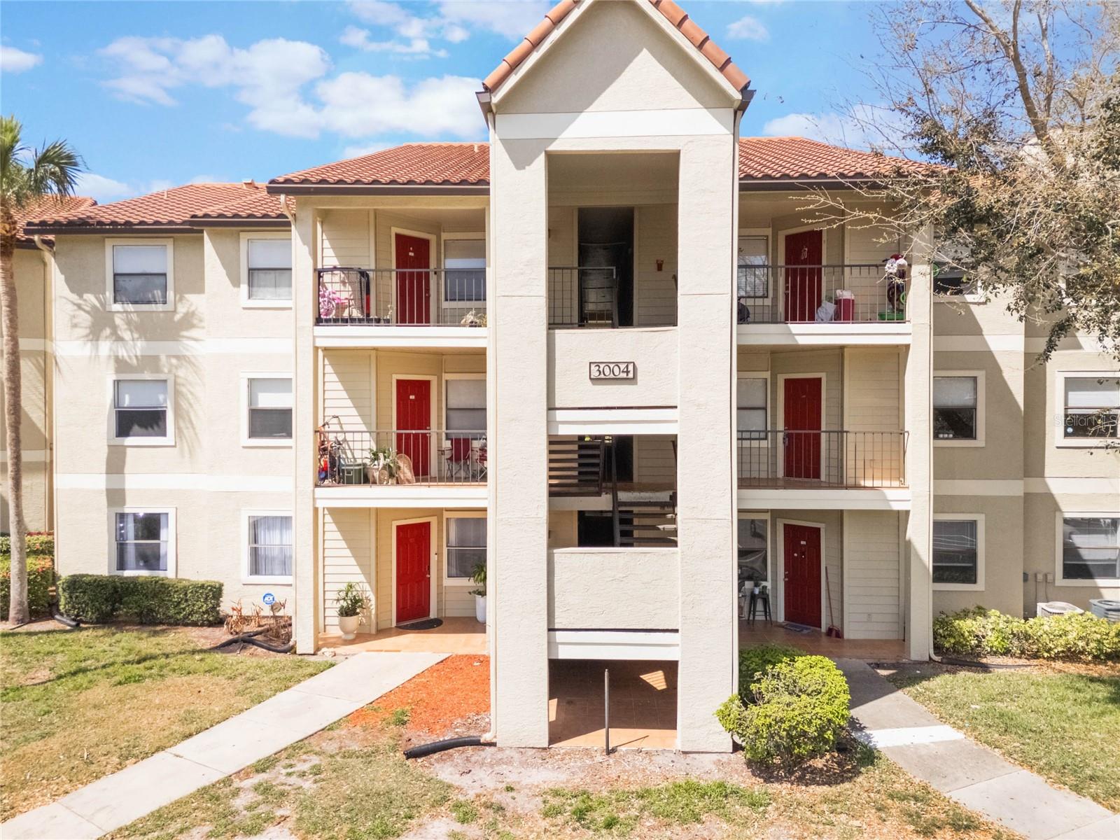 3004 PARKWAY BLVD #203