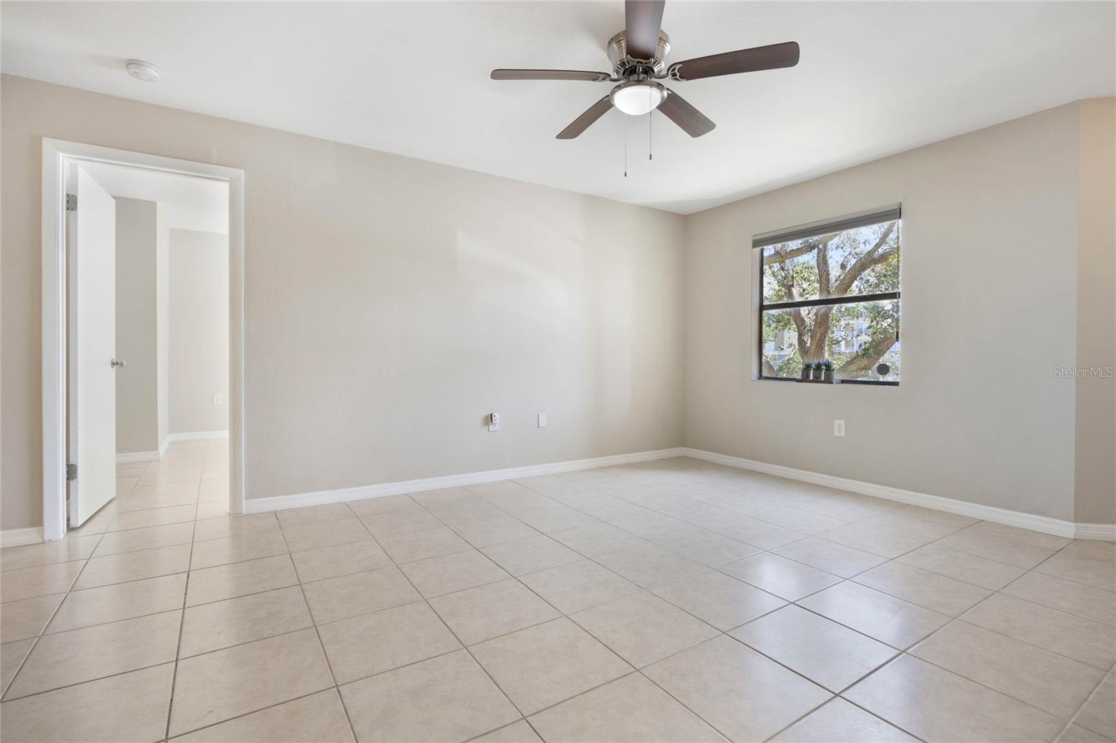 3004 PARKWAY BLVD #203