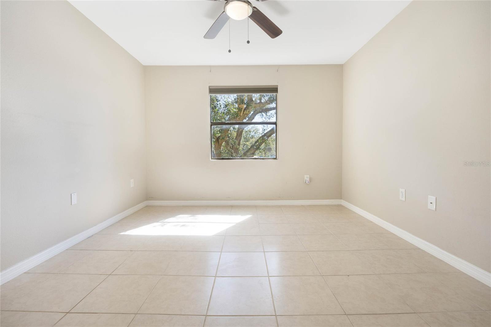 3004 PARKWAY BLVD #203