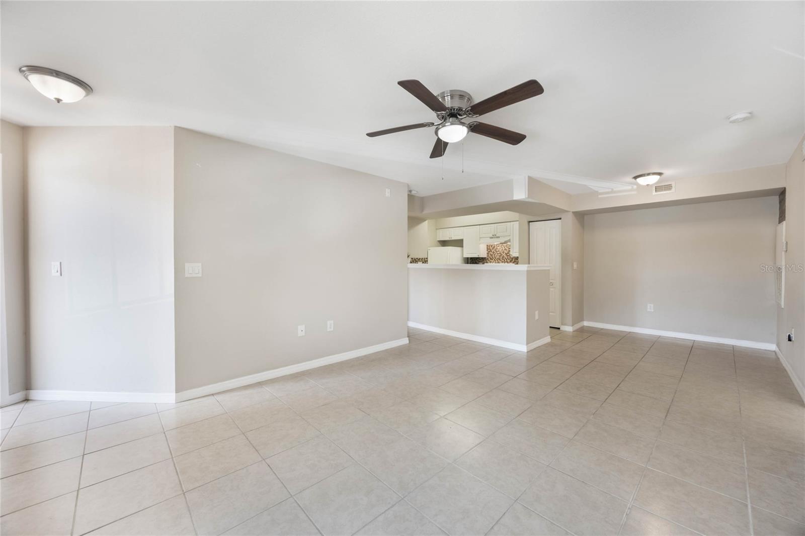 3004 PARKWAY BLVD #203