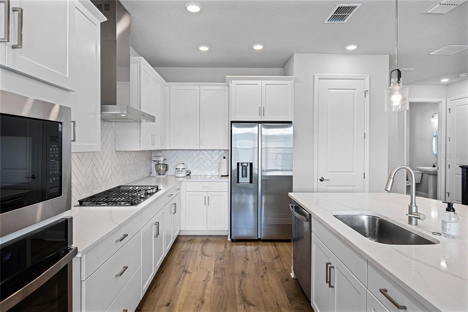 1118 EAGLES PASS WAY