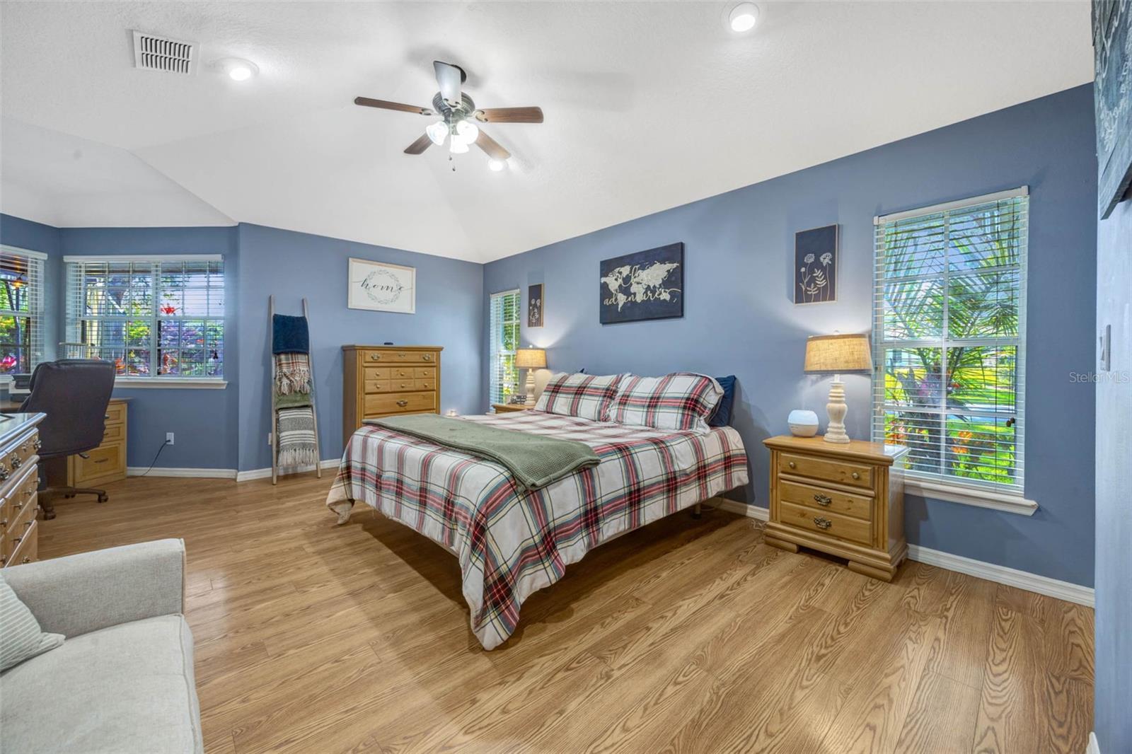 5301 FOREST BREEZE CT