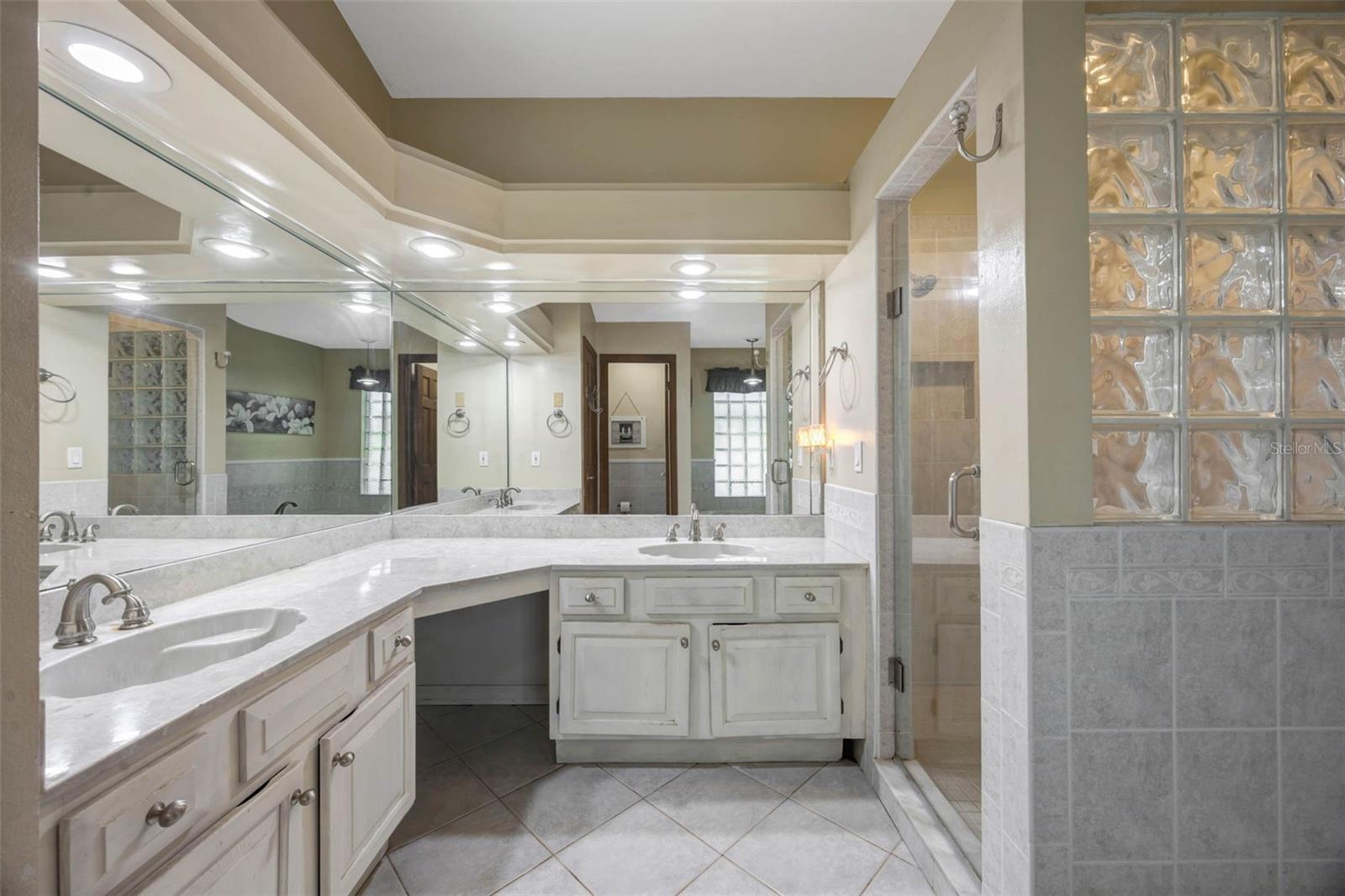 5301 FOREST BREEZE CT