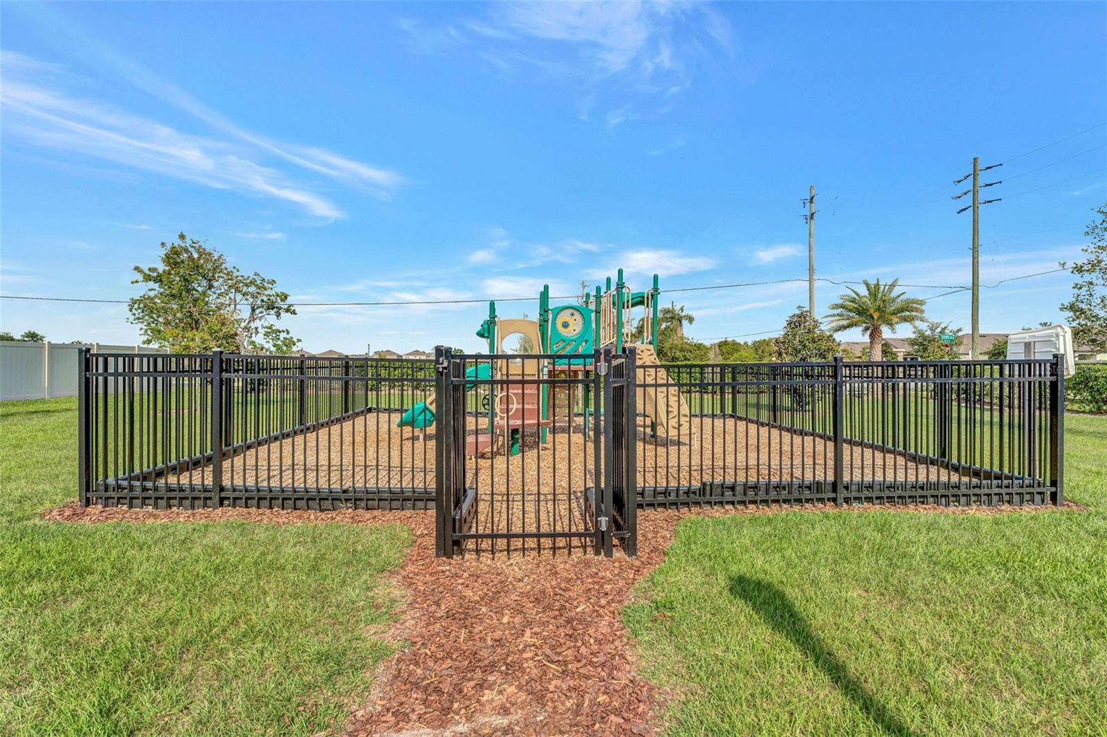 1476 PINE MARSH LOOP