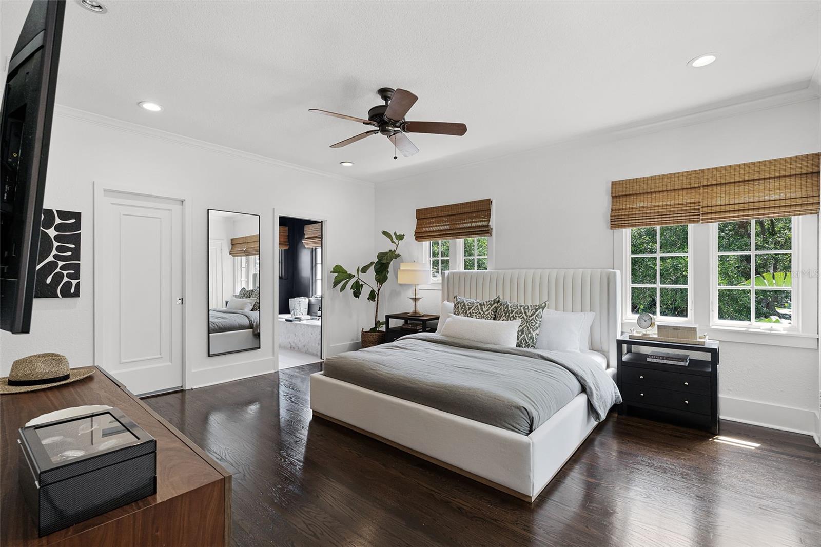 906 ALHAMBRA CT