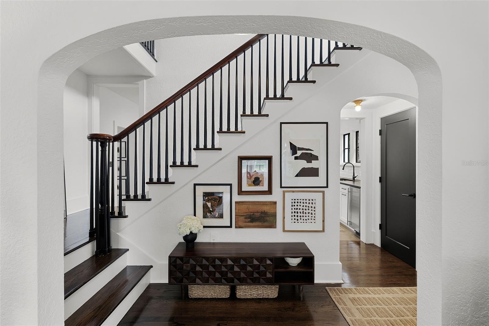 906 ALHAMBRA CT