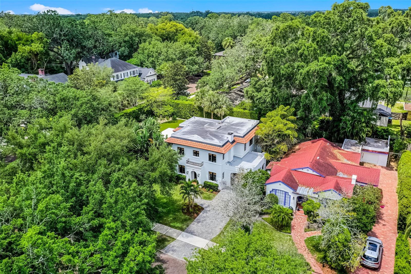 906 ALHAMBRA CT