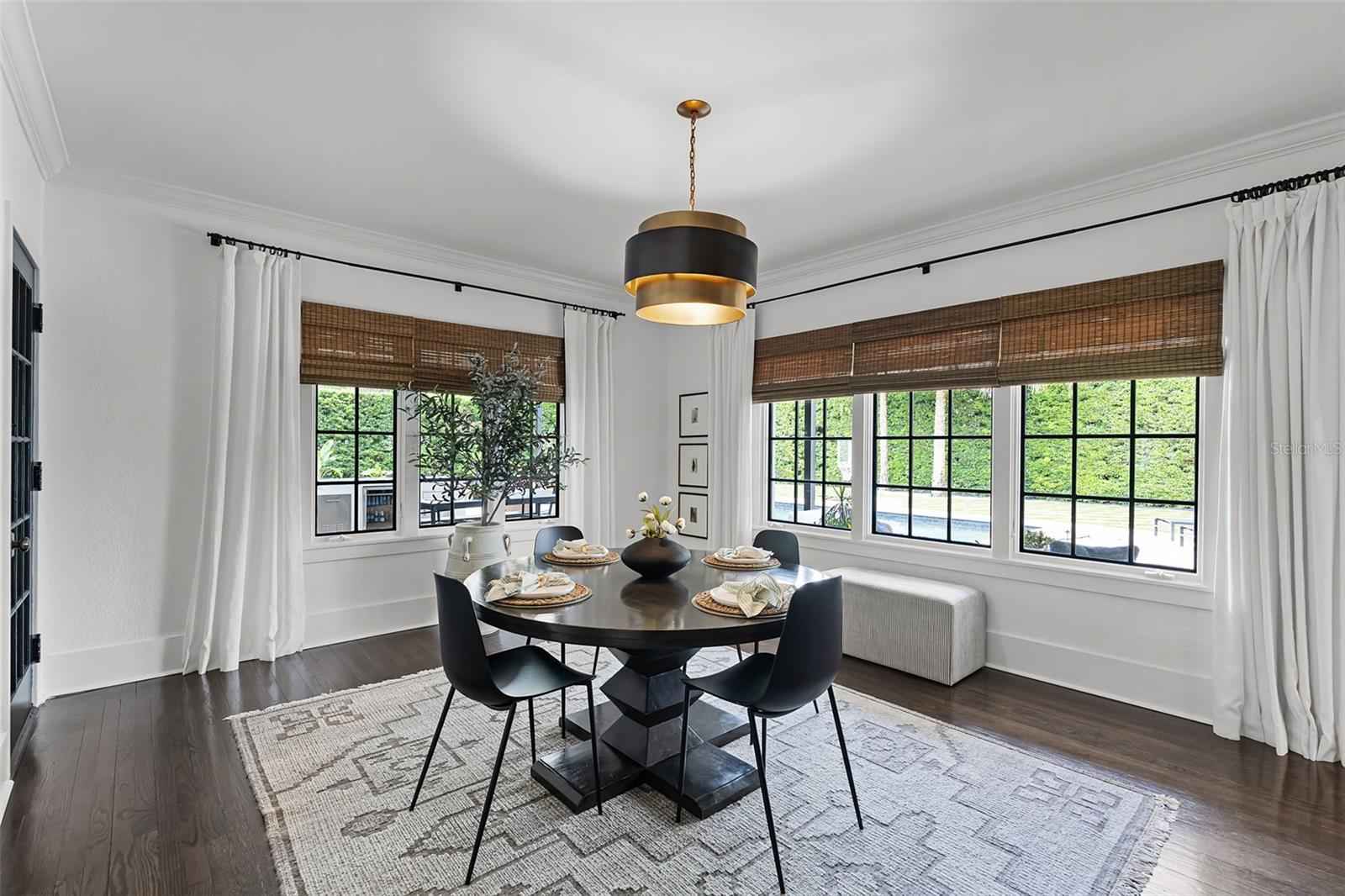 906 ALHAMBRA CT