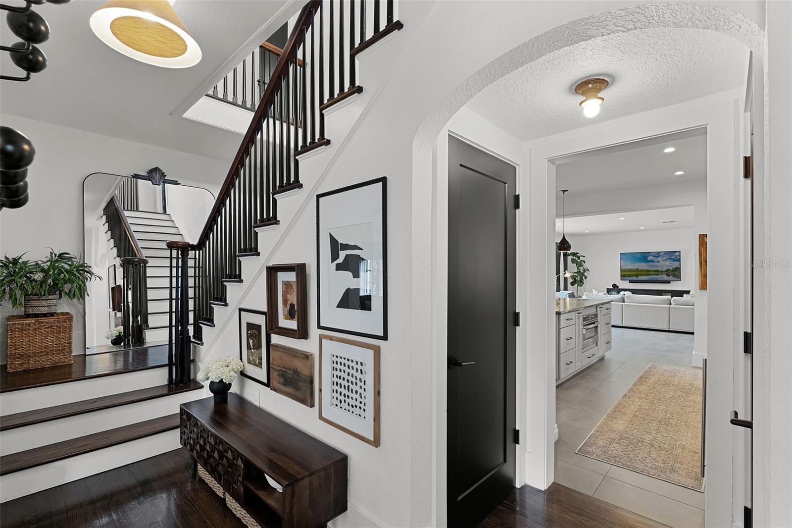 906 ALHAMBRA CT