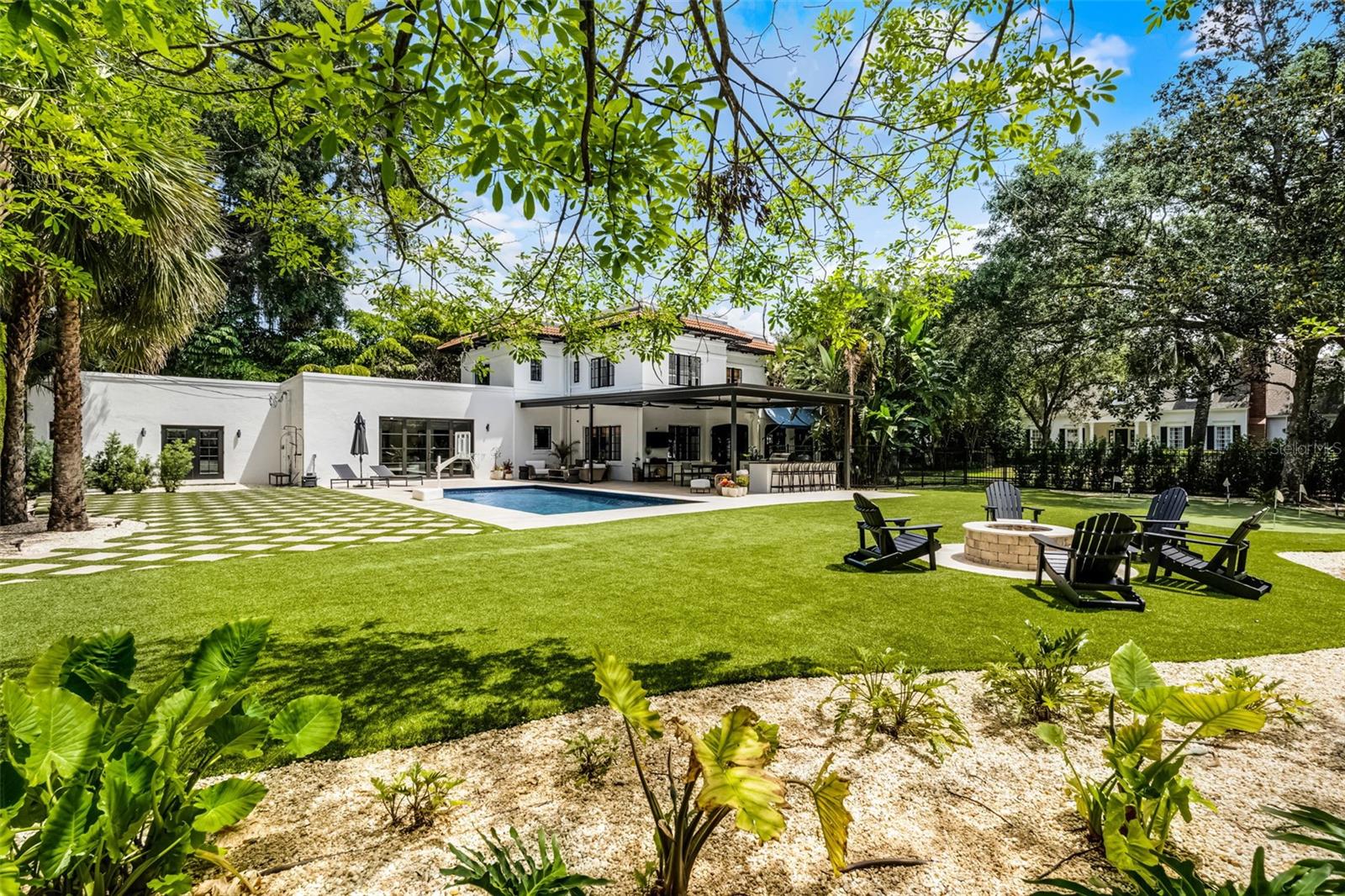 906 ALHAMBRA CT