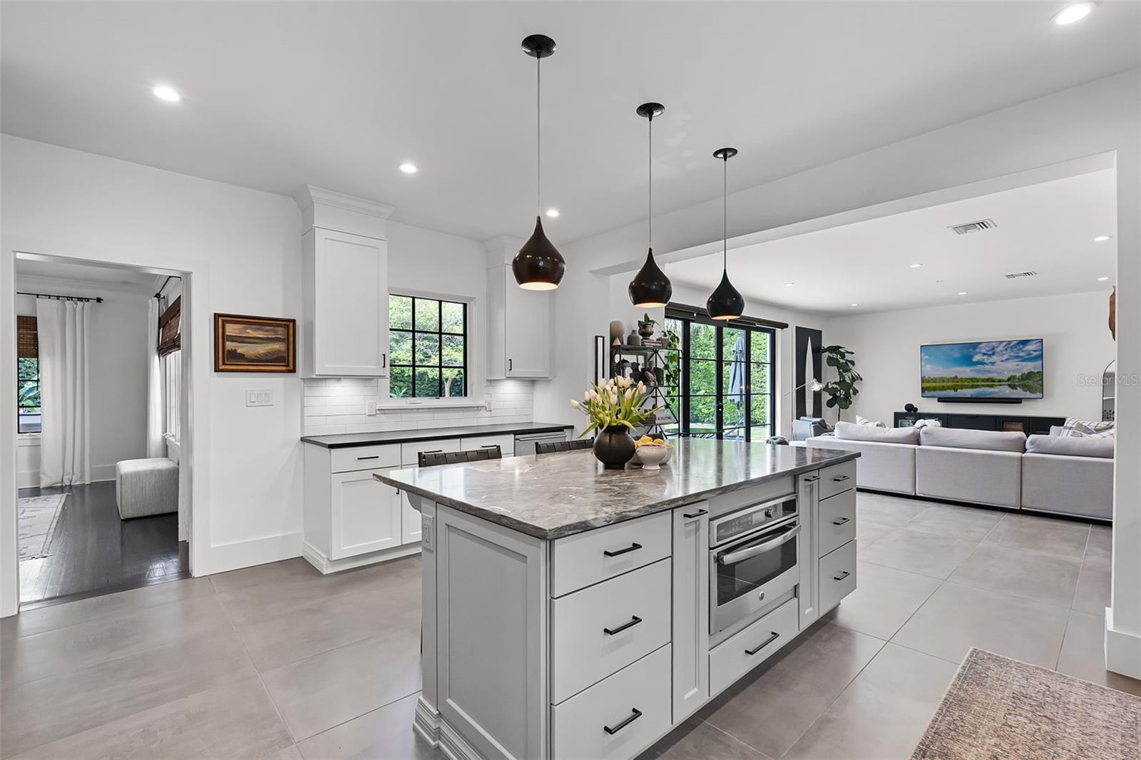 906 ALHAMBRA CT