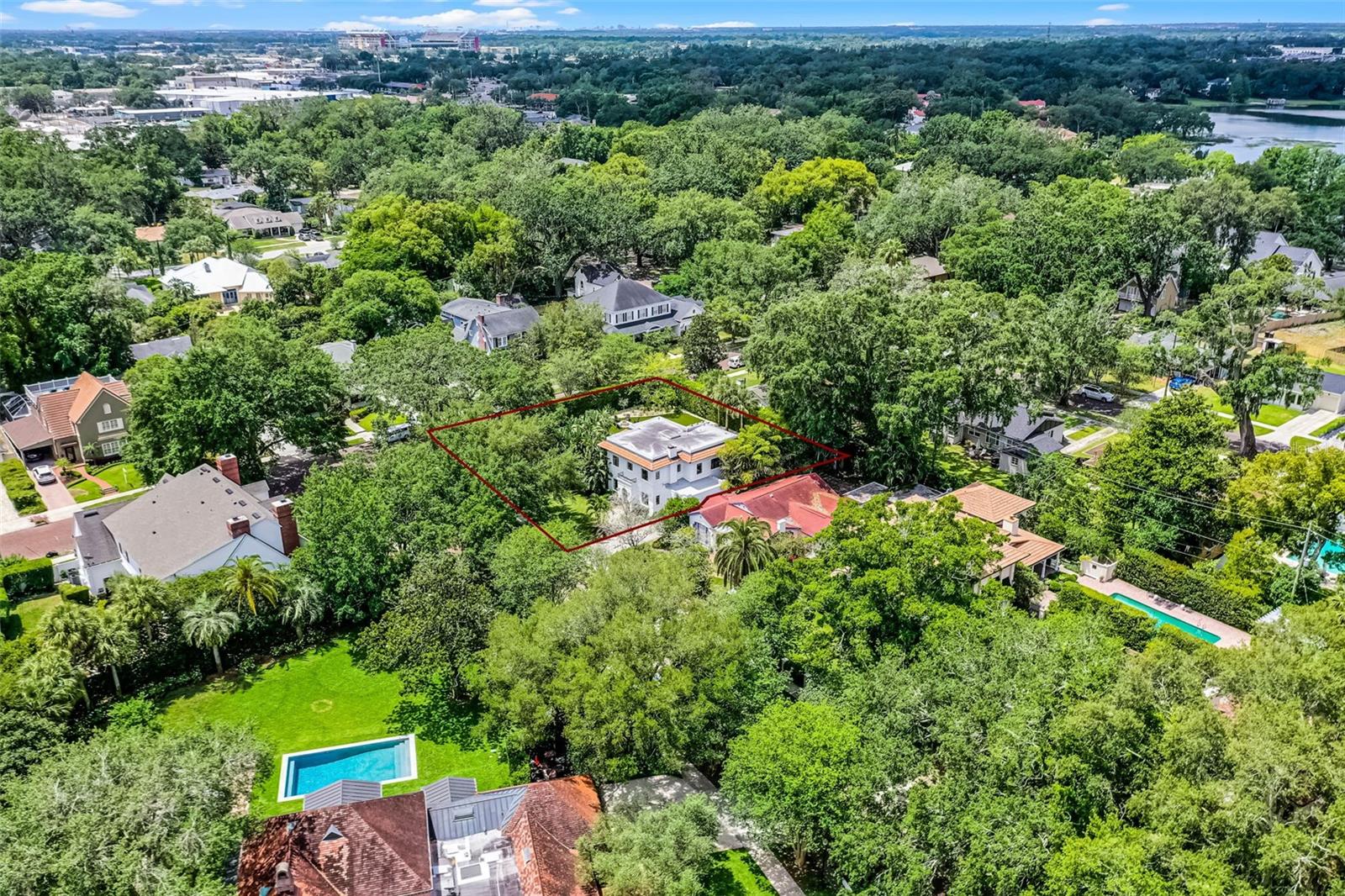 906 ALHAMBRA CT