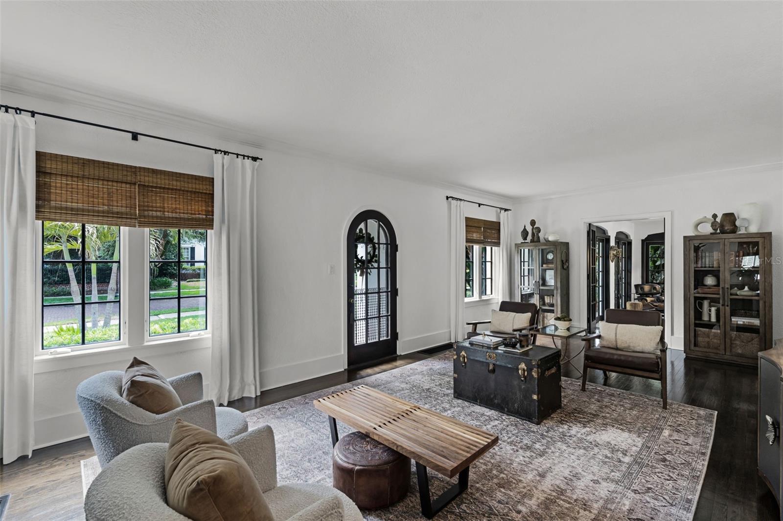 906 ALHAMBRA CT