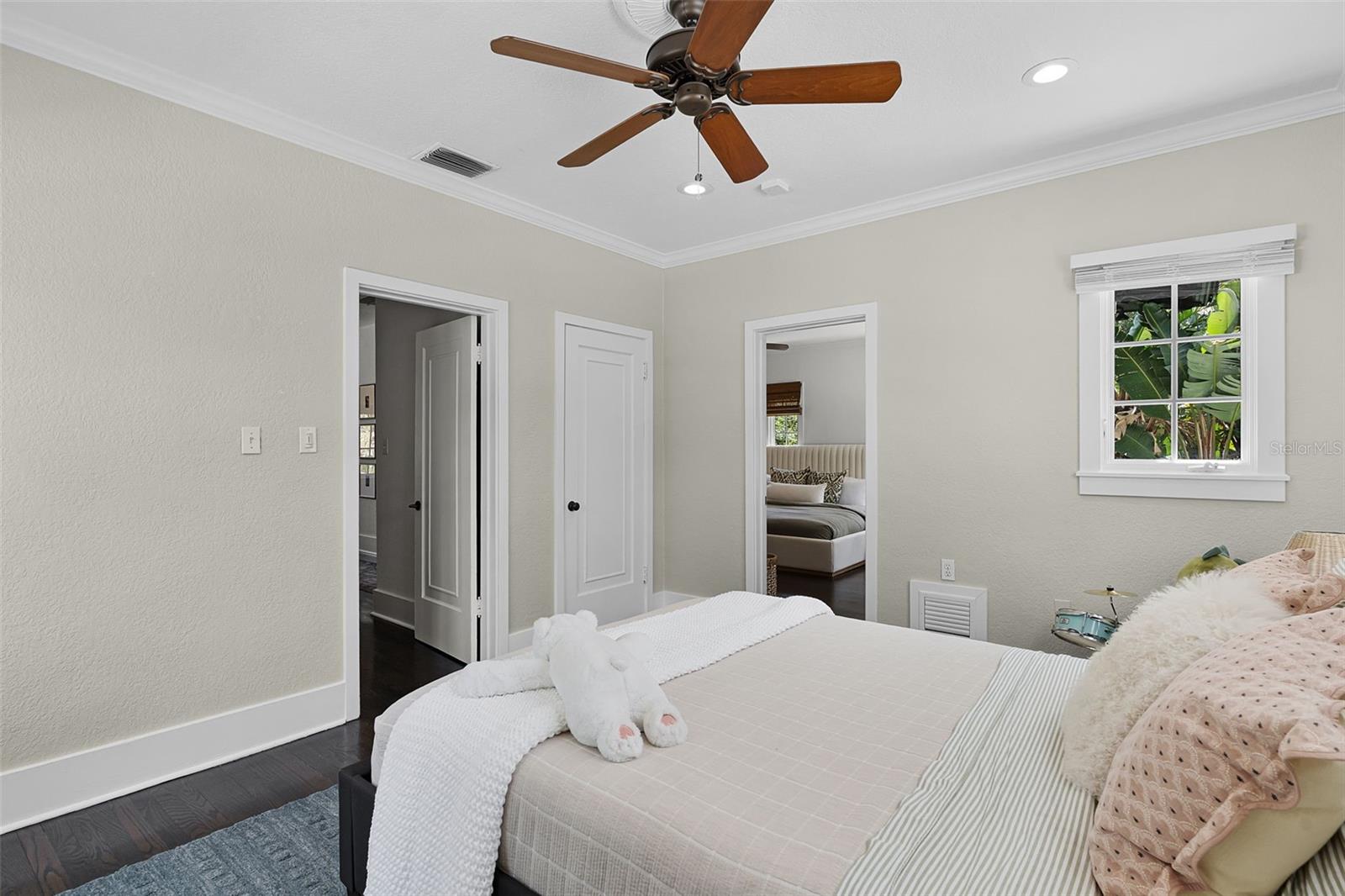 906 ALHAMBRA CT