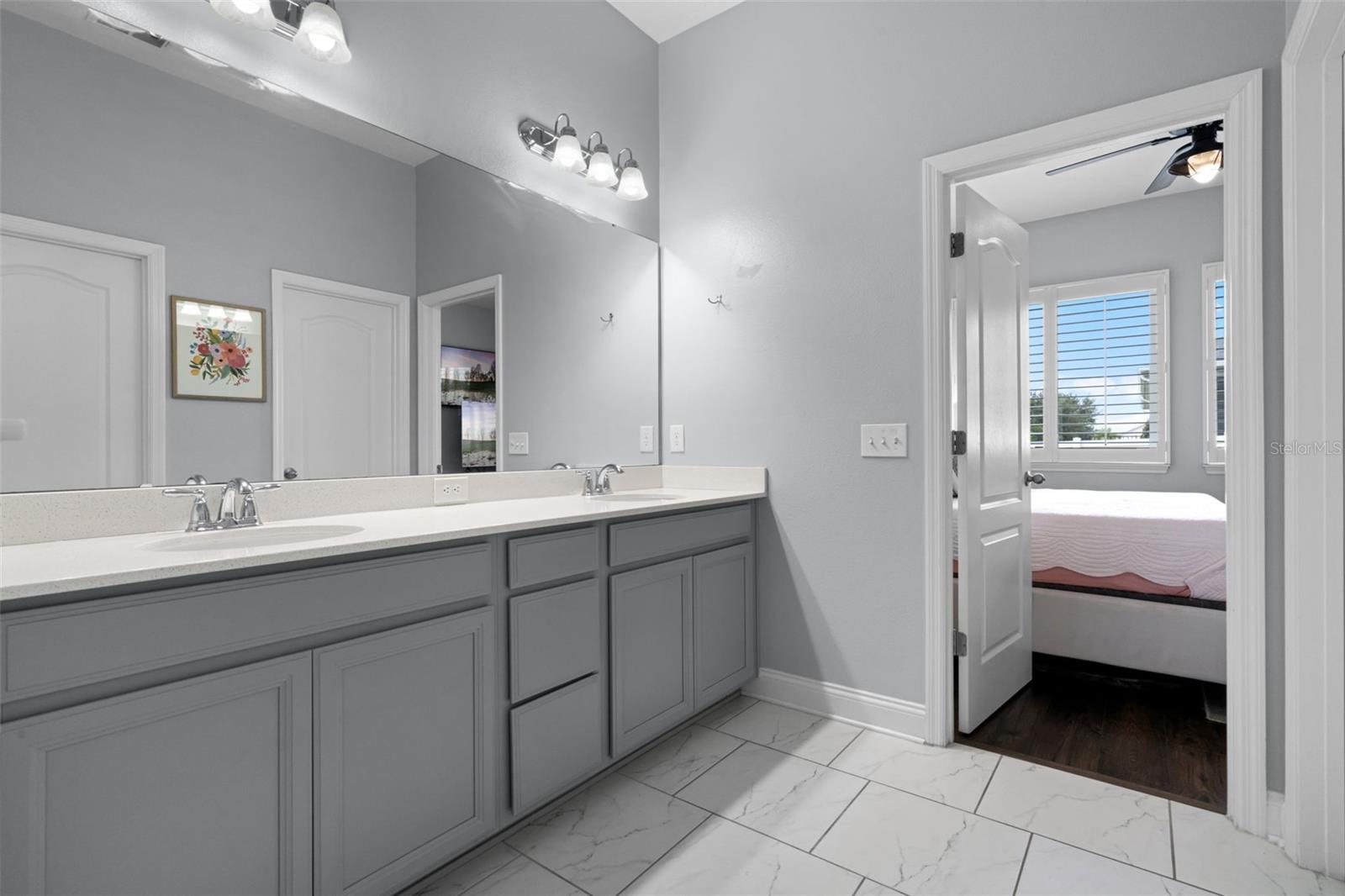 17200 GATHERING PLACE CIR