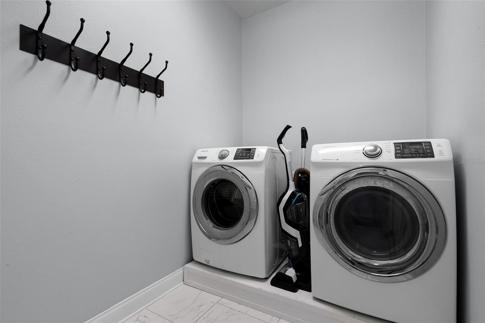 17200 GATHERING PLACE CIR