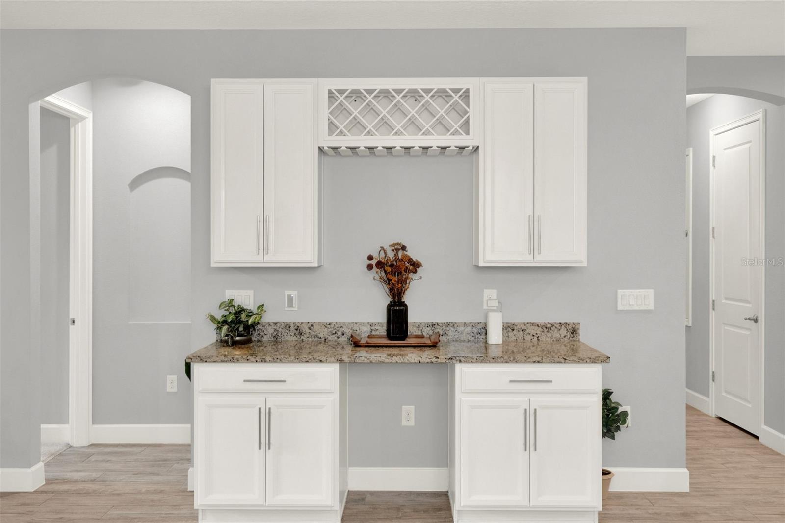 1061 CASTLEVECCHIO LOOP