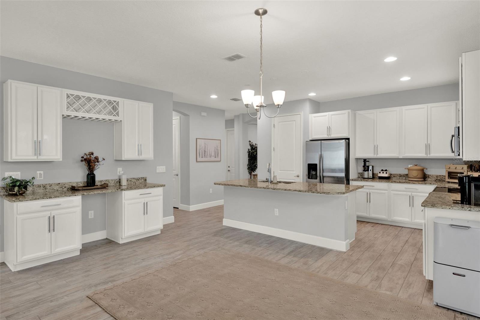 1061 CASTLEVECCHIO LOOP