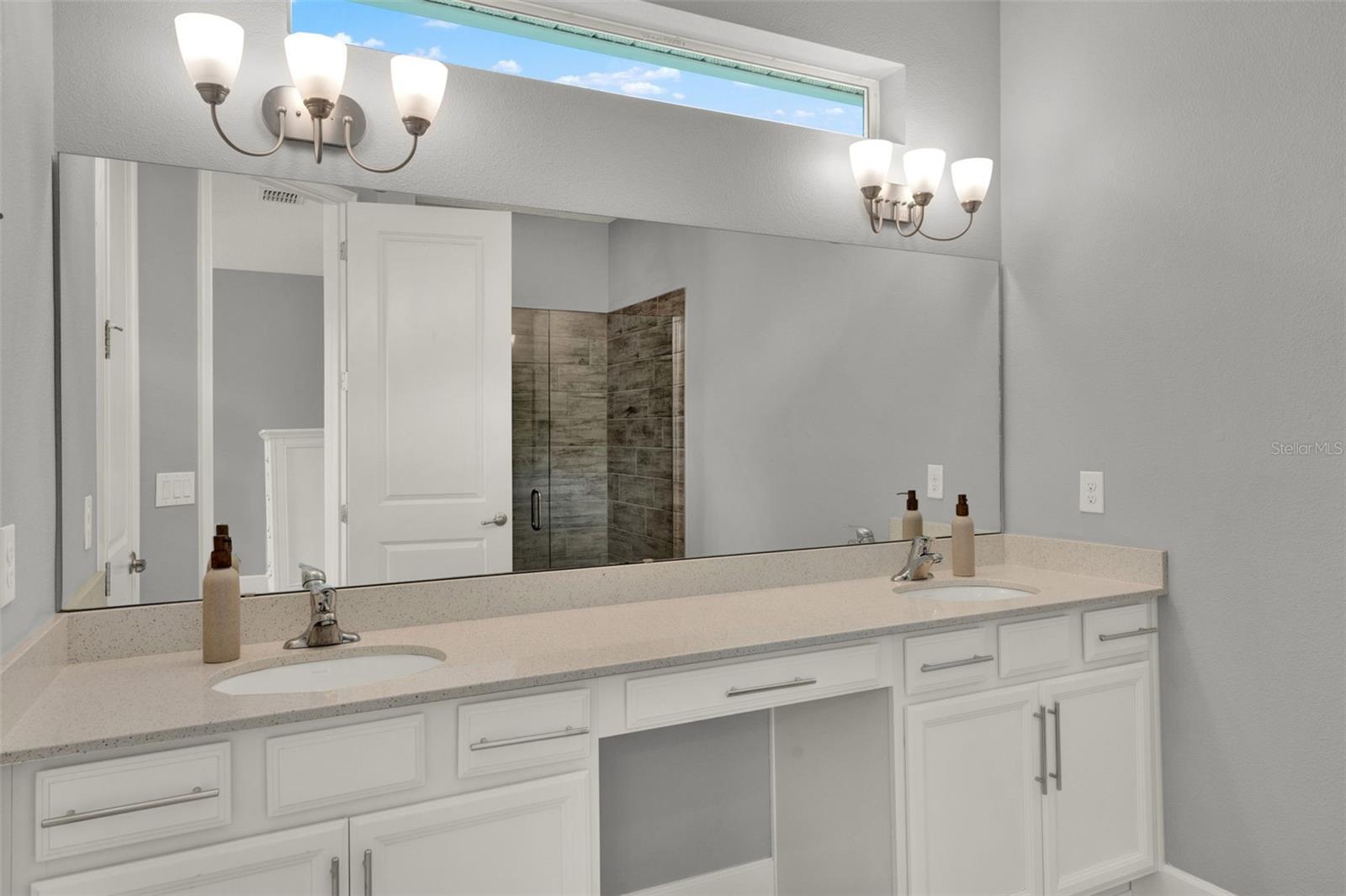 1061 CASTLEVECCHIO LOOP