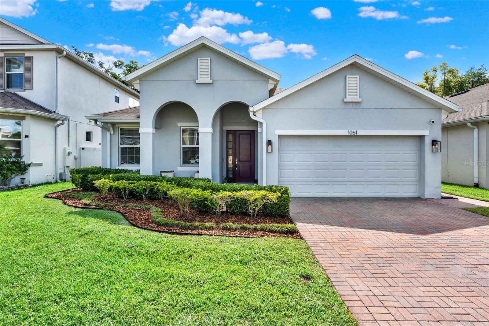 1061 CASTLEVECCHIO LOOP