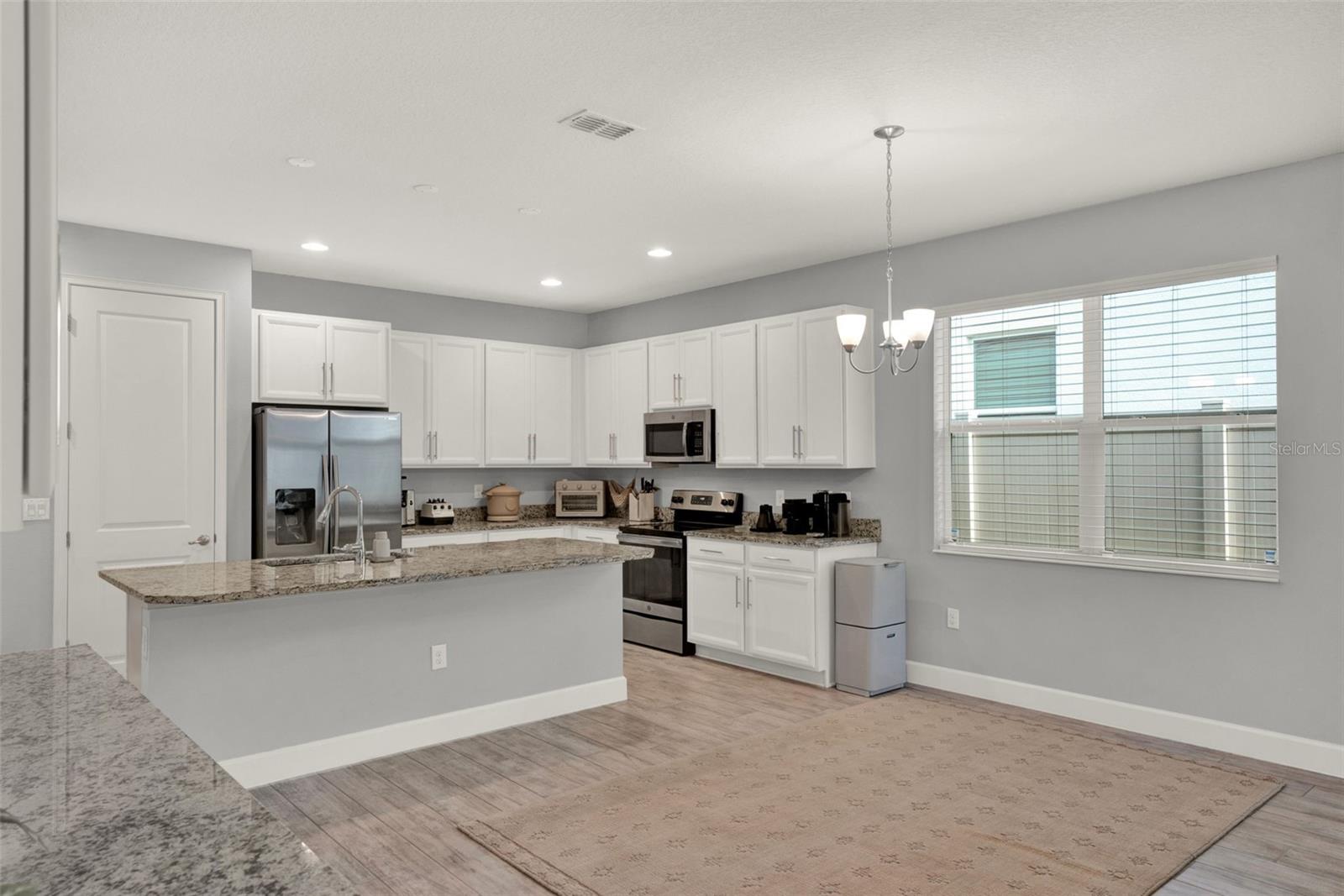 1061 CASTLEVECCHIO LOOP