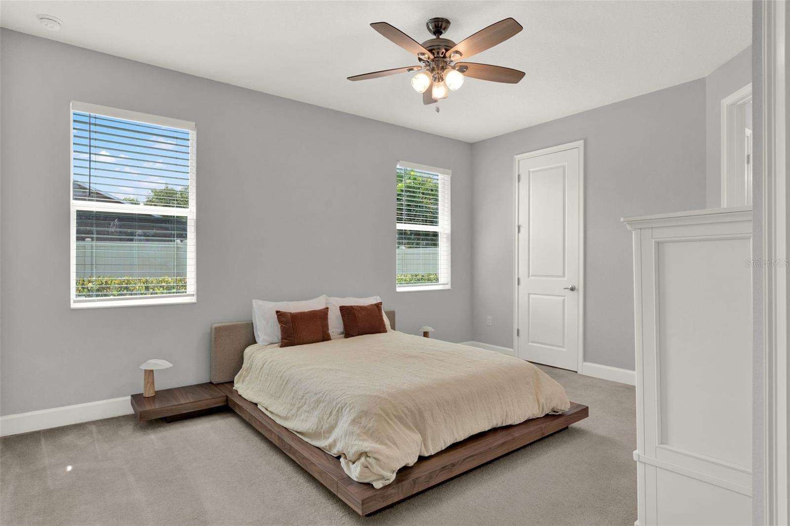 1061 CASTLEVECCHIO LOOP