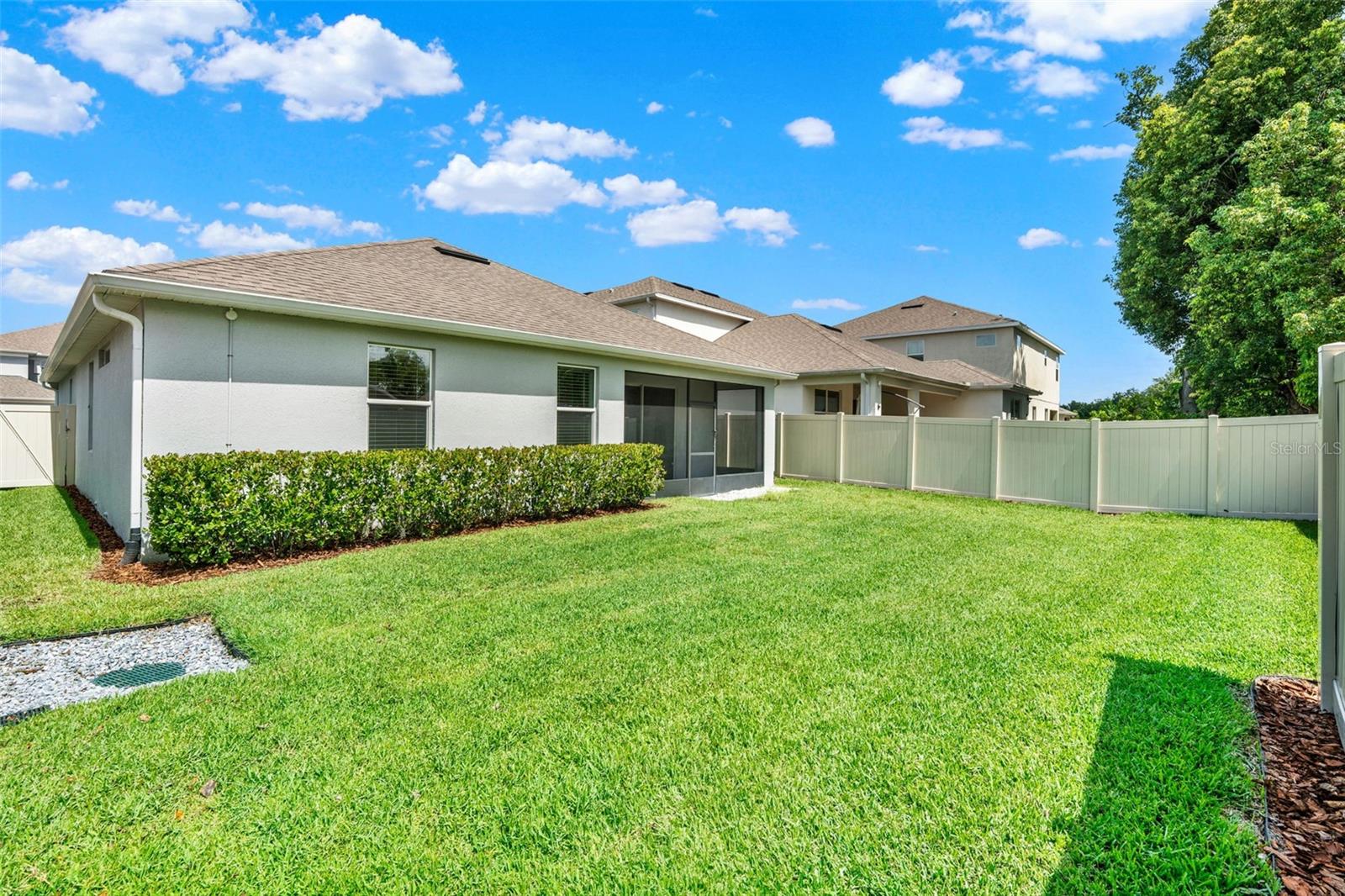 1061 CASTLEVECCHIO LOOP