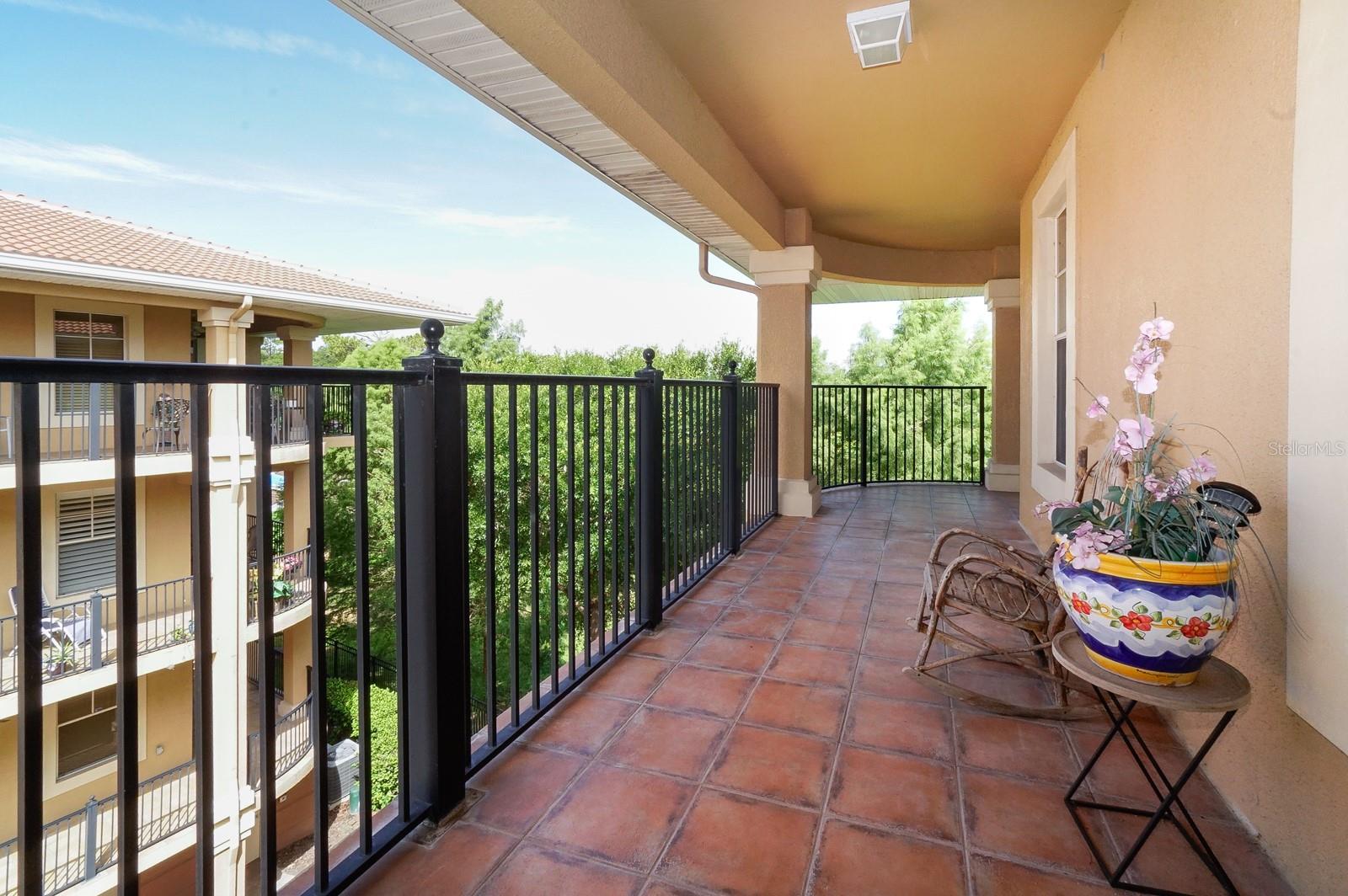 913 LOTUS VISTA DR #302