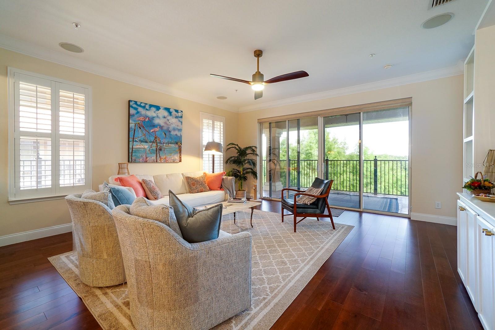 913 LOTUS VISTA DR #302