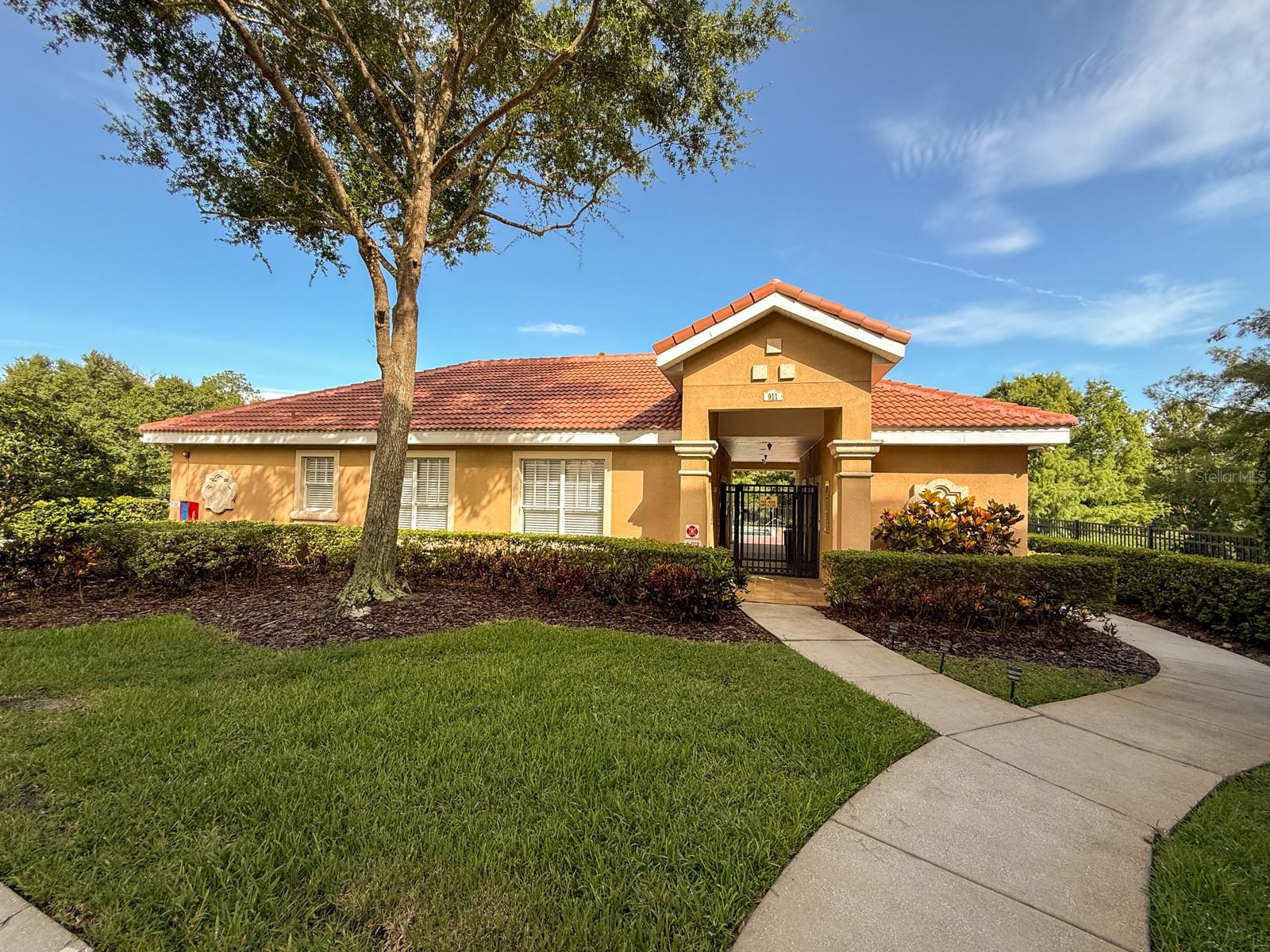 913 LOTUS VISTA DR #302