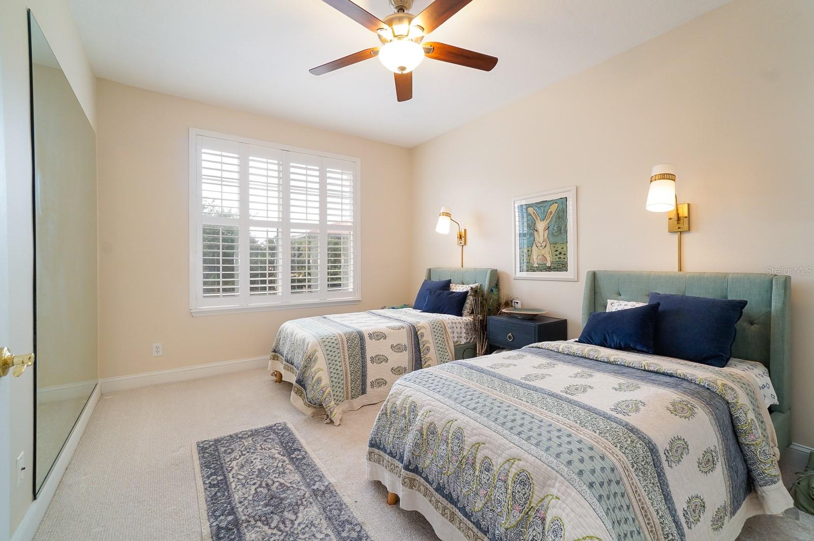 913 LOTUS VISTA DR #302