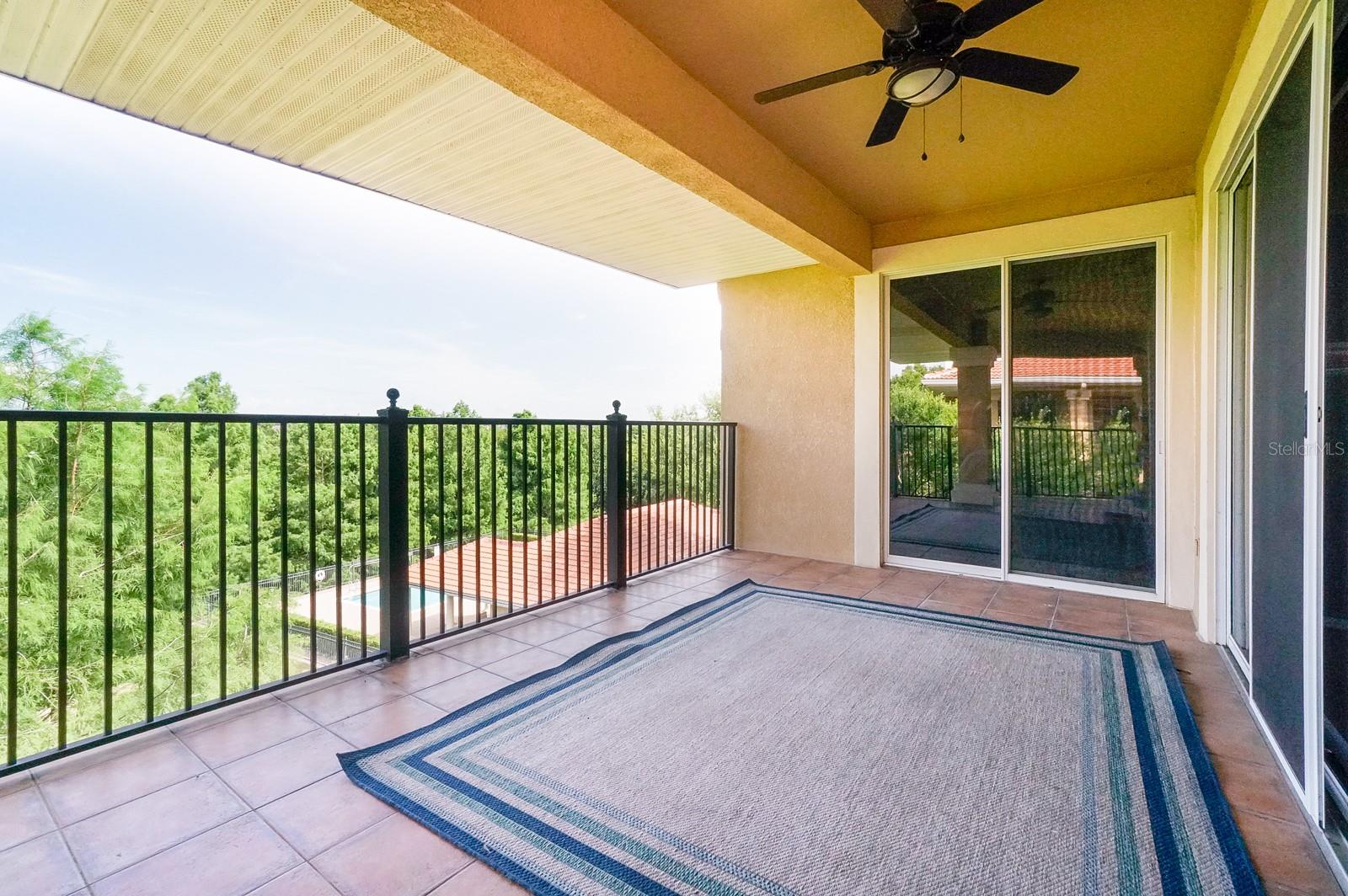 913 LOTUS VISTA DR #302