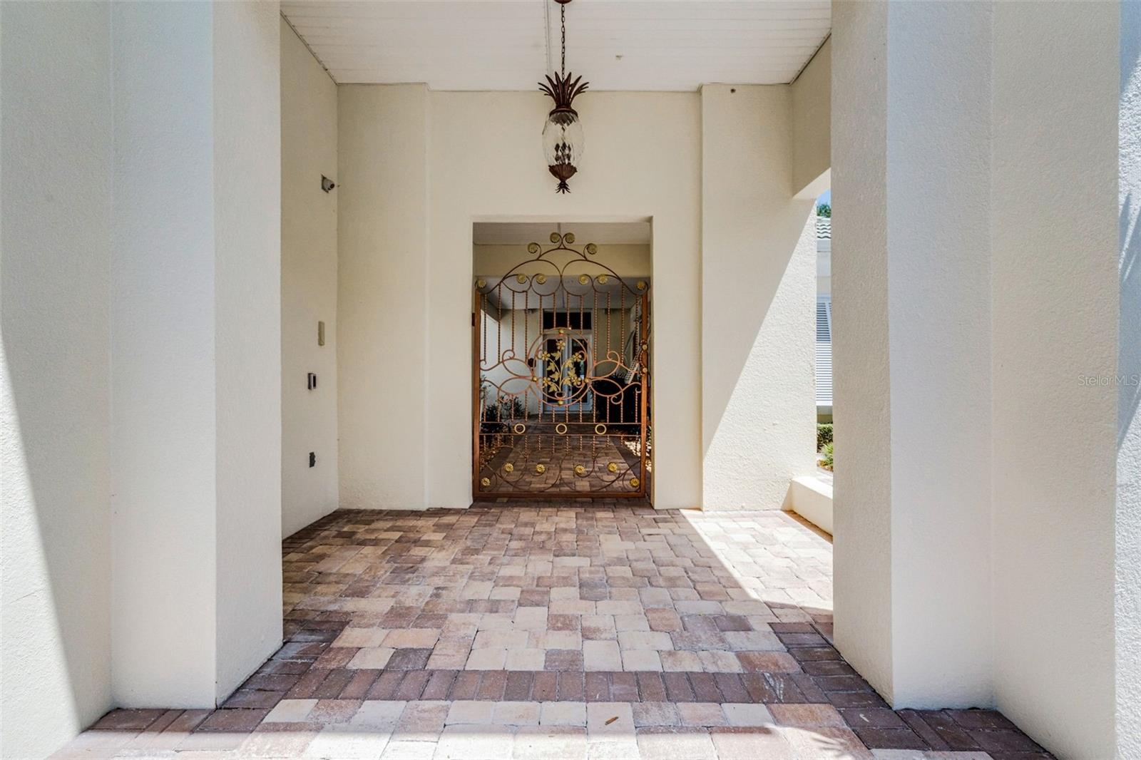 1393 GRANDVIEW BLVD