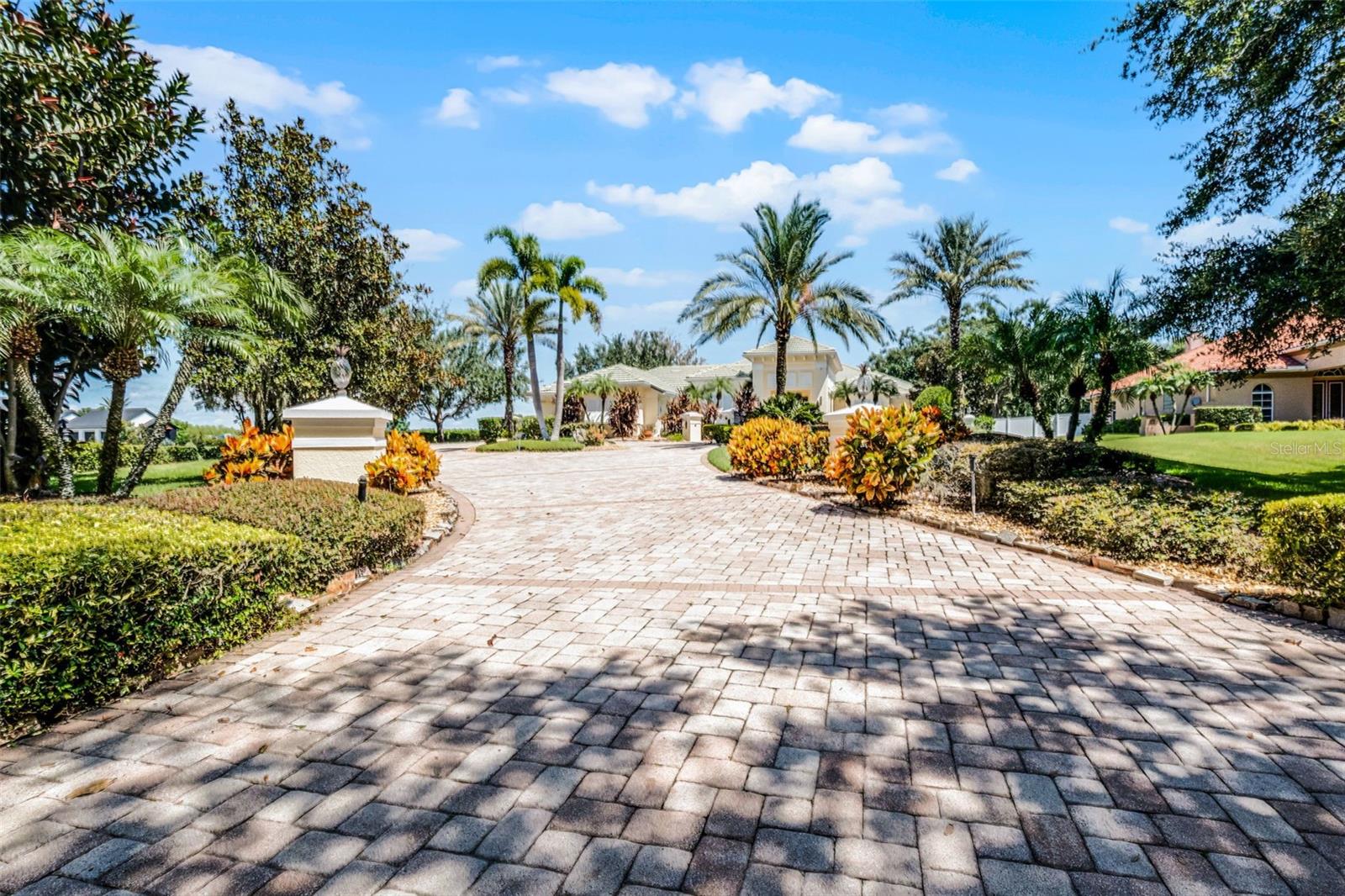 1393 GRANDVIEW BLVD