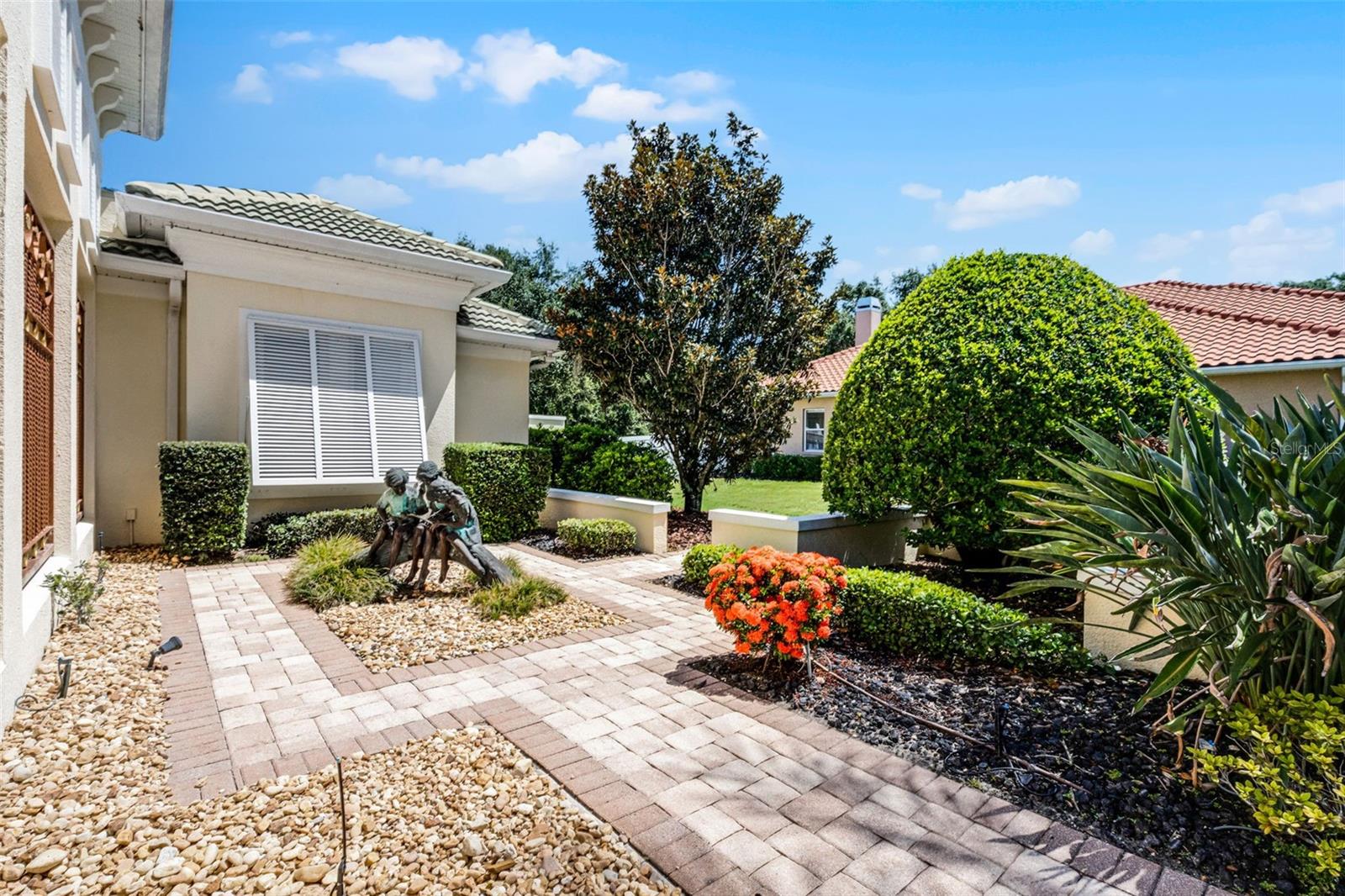1393 GRANDVIEW BLVD