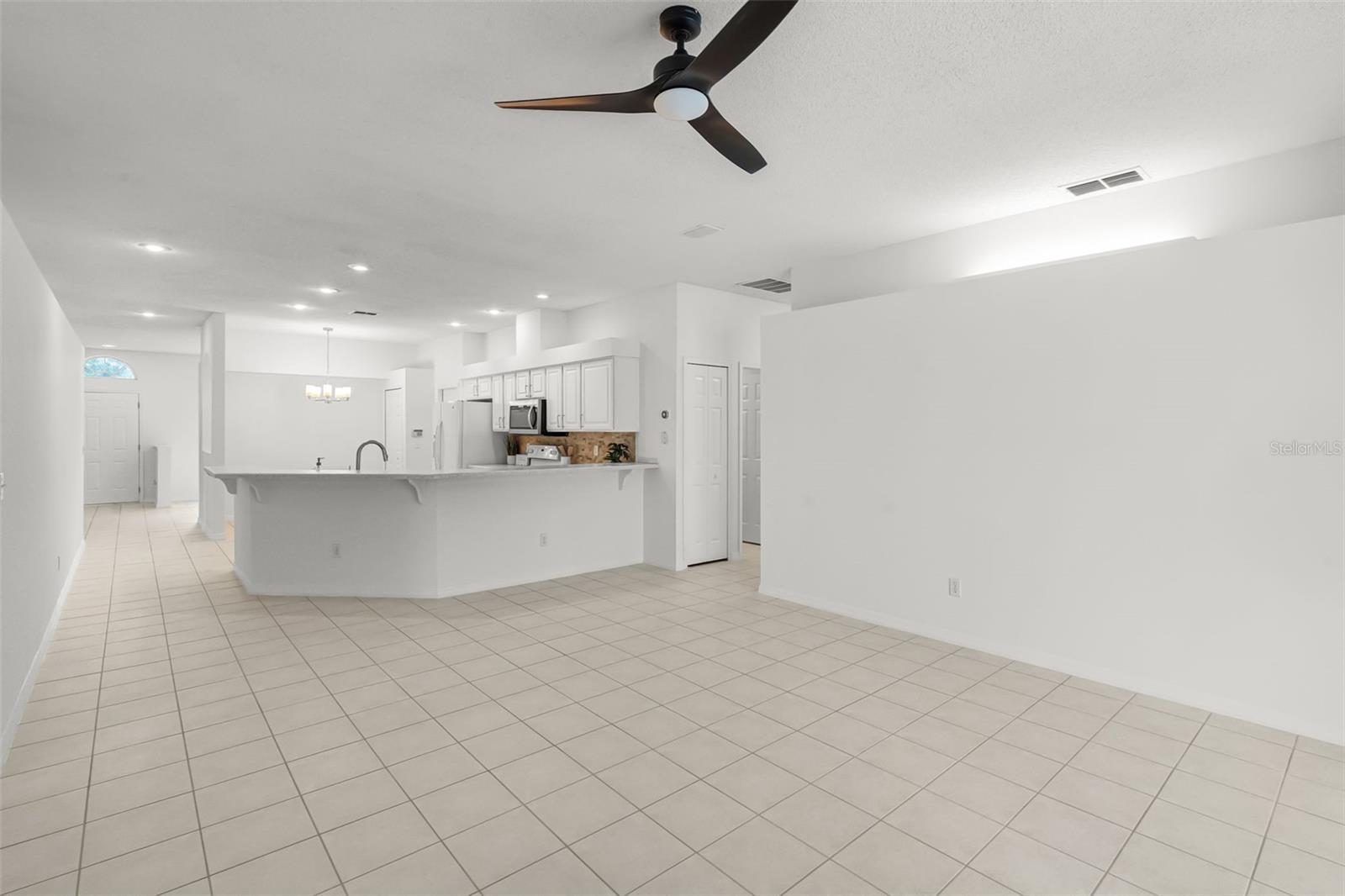 1223 VICKERS LAKE DR