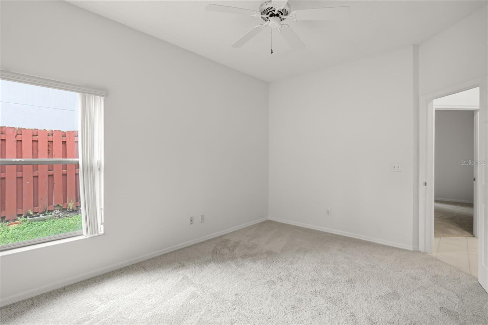 1223 VICKERS LAKE DR