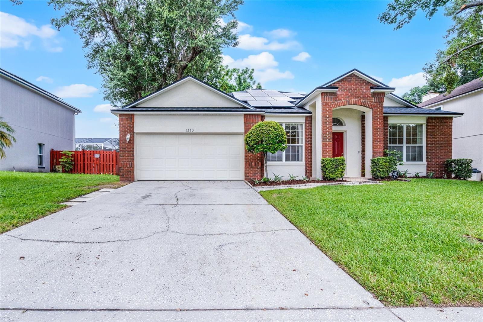 1223 VICKERS LAKE DR