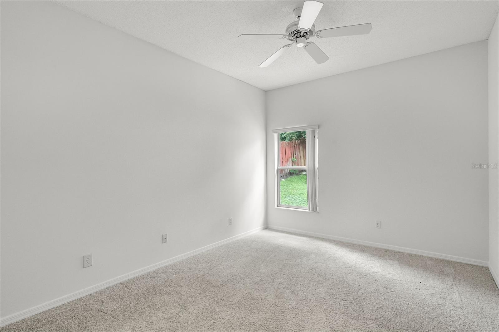 1223 VICKERS LAKE DR