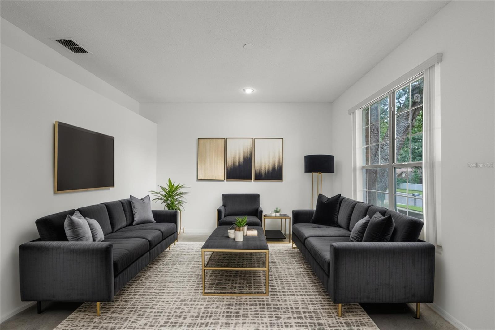 1223 VICKERS LAKE DR