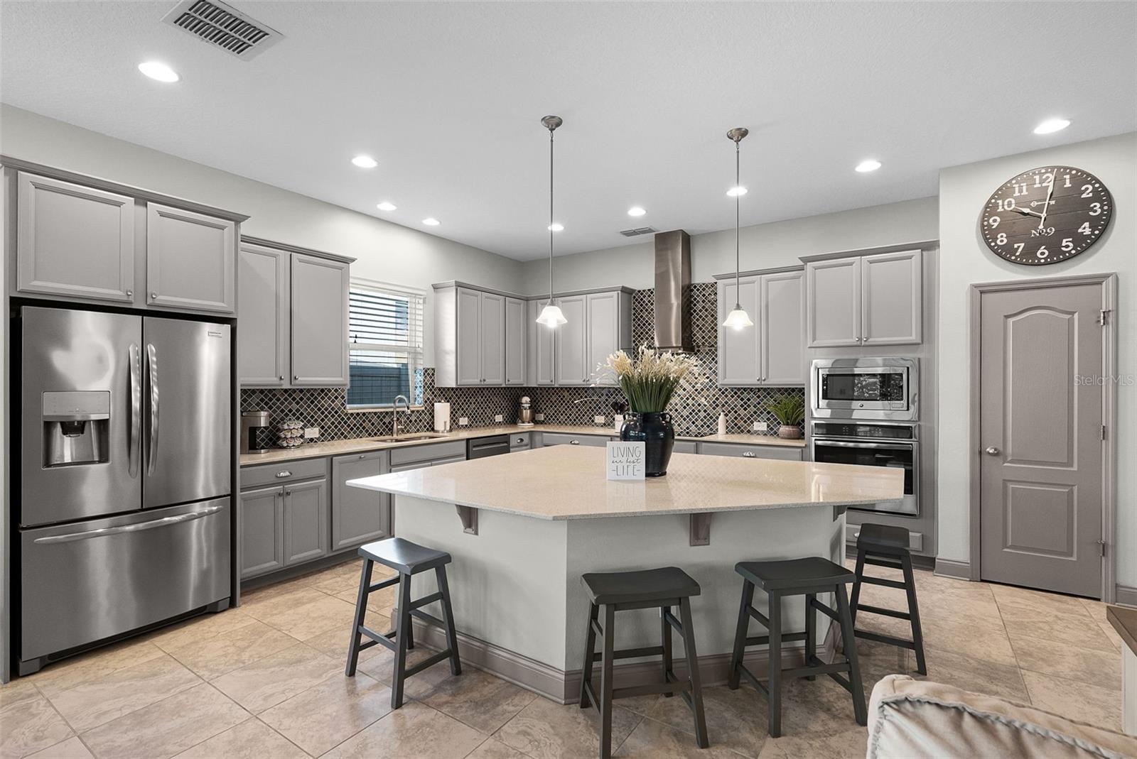 17176 GATHERING PLACE CIR