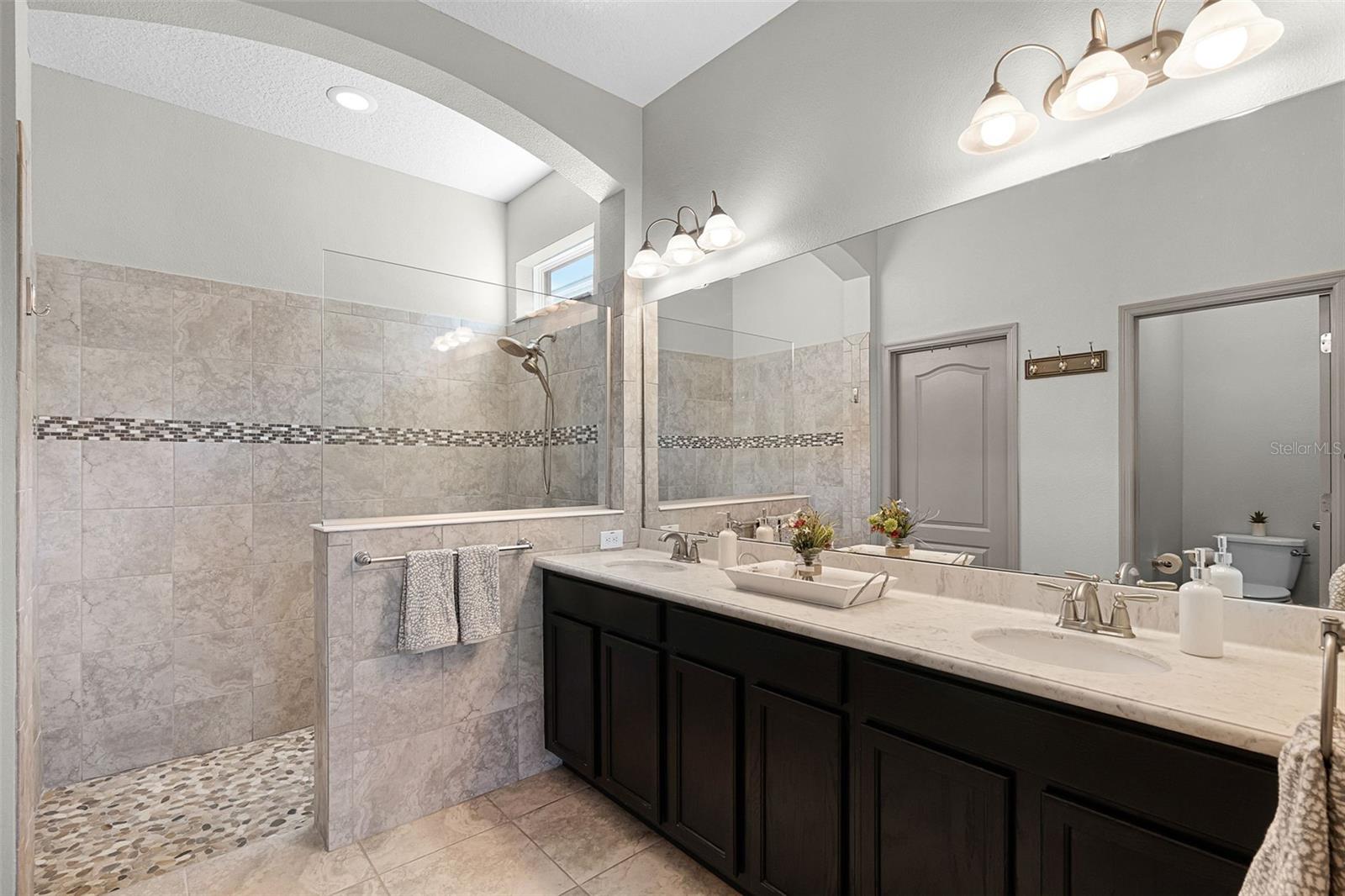 17176 GATHERING PLACE CIR