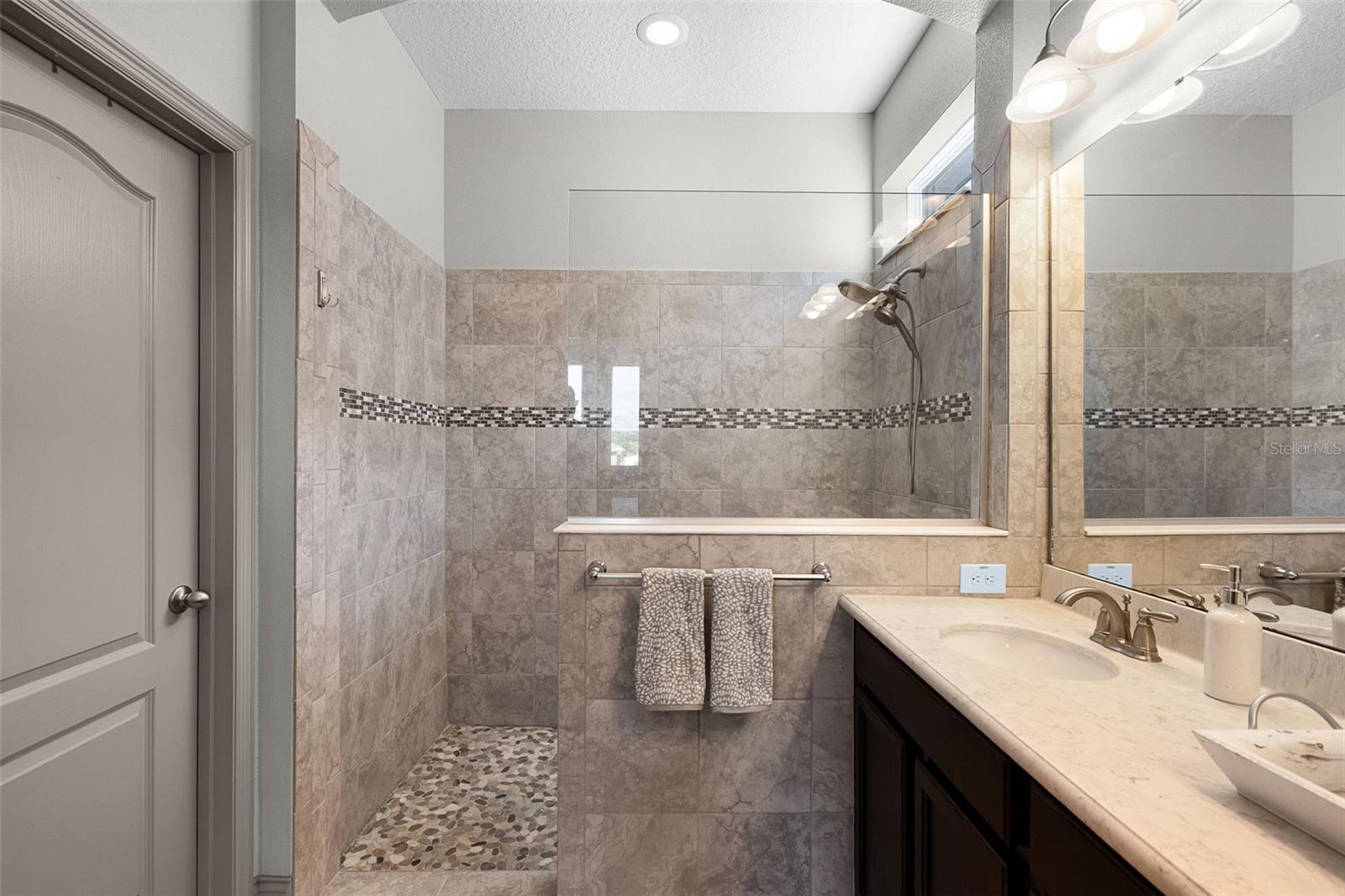 17176 GATHERING PLACE CIR