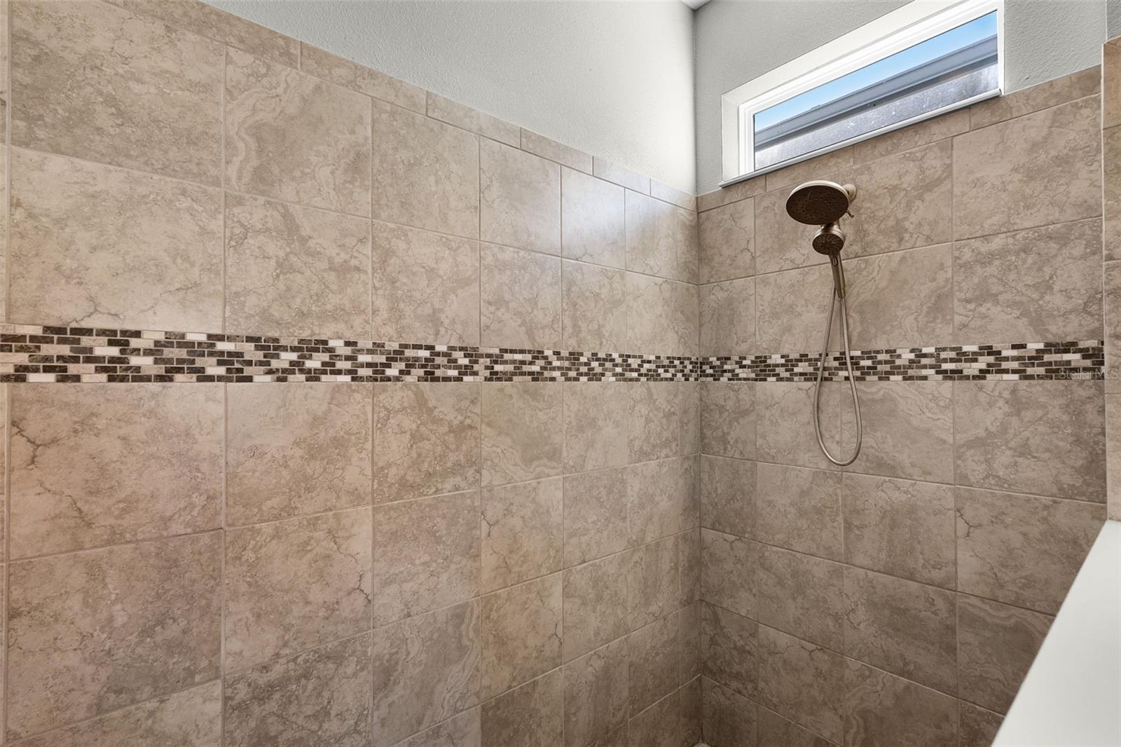 17176 GATHERING PLACE CIR