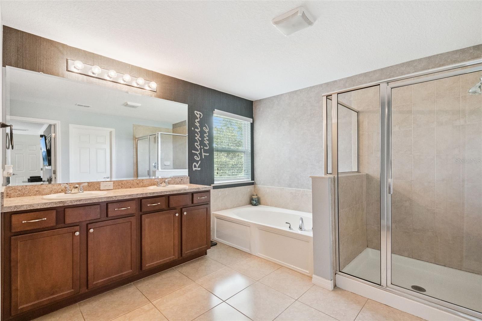 964 GALWAY BLVD