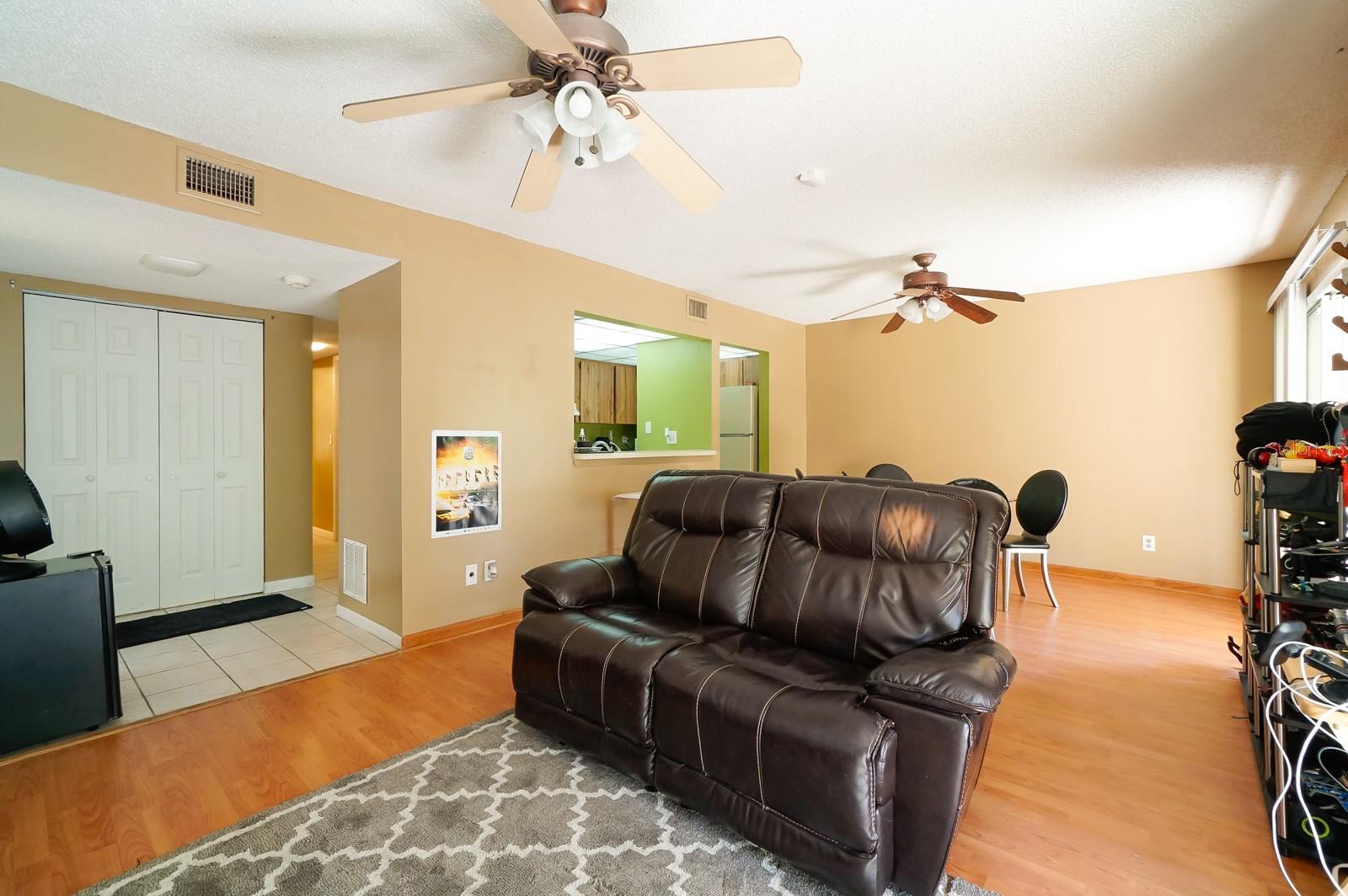 130 JASMINE WOODS CT #7B