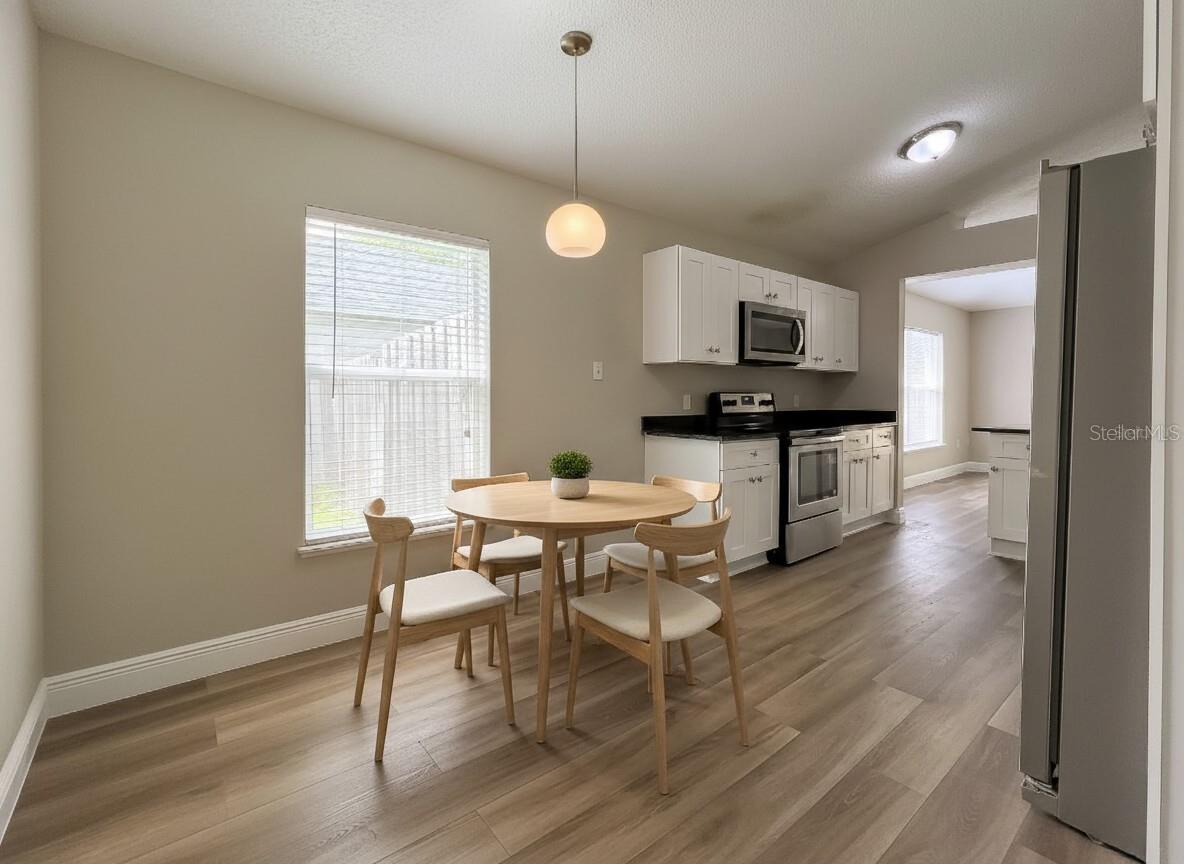 522 GRAND ROYAL CIR
