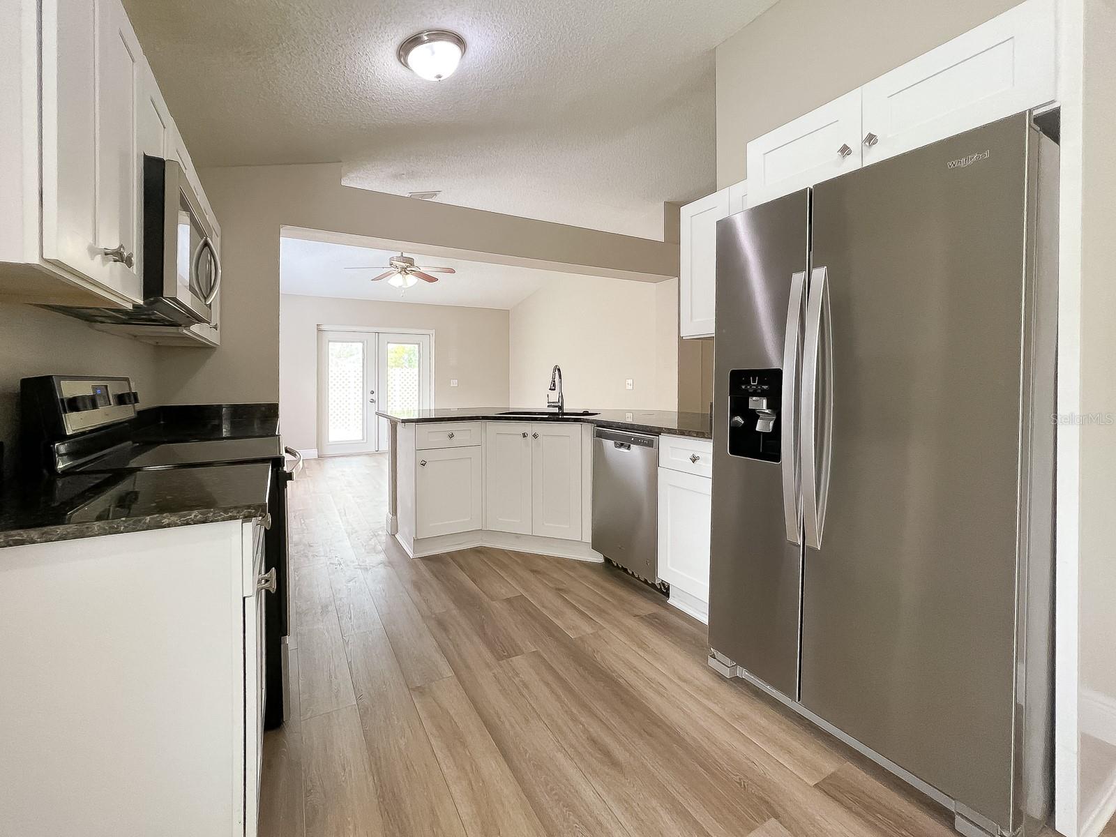 522 GRAND ROYAL CIR