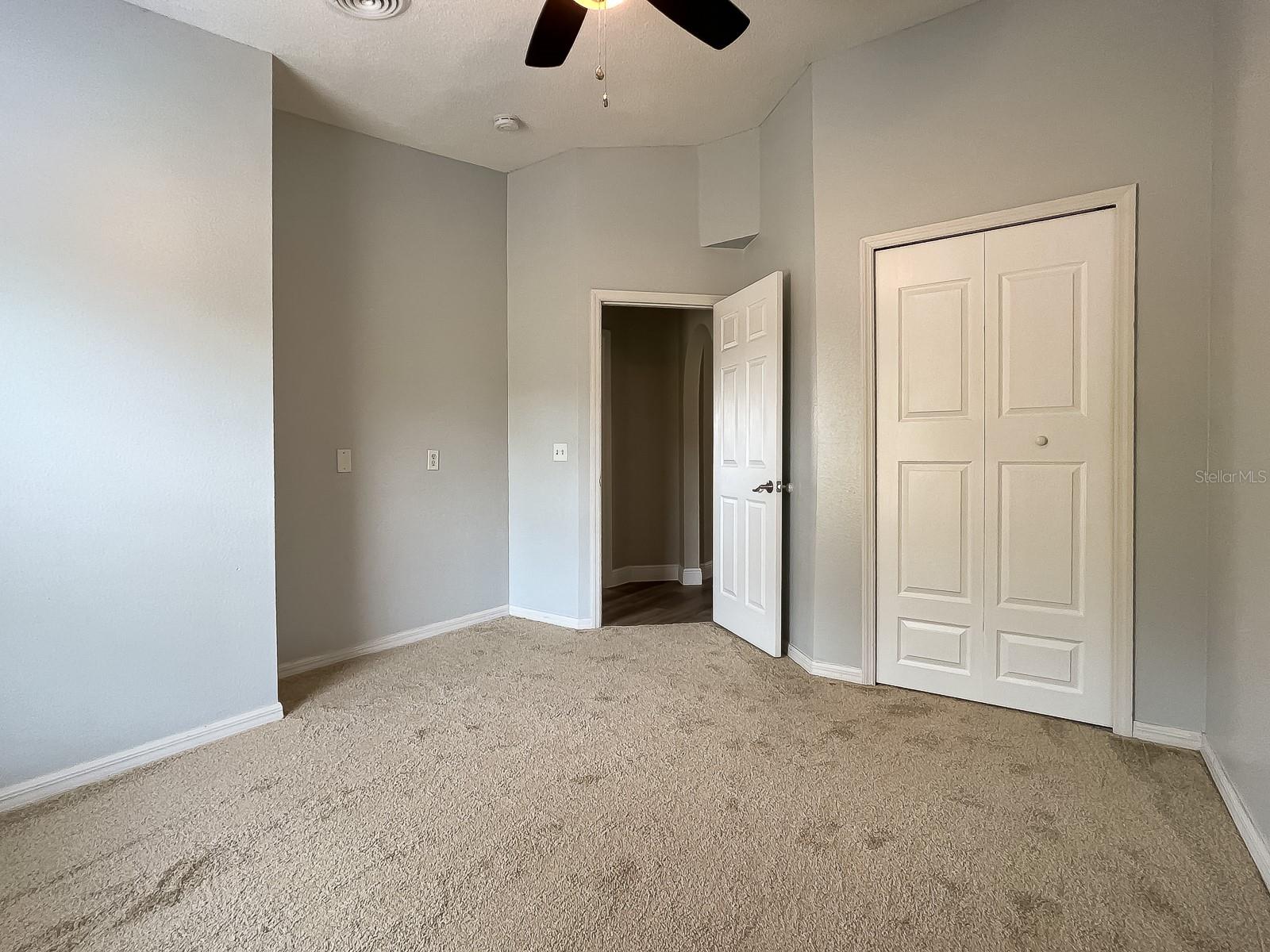 522 GRAND ROYAL CIR