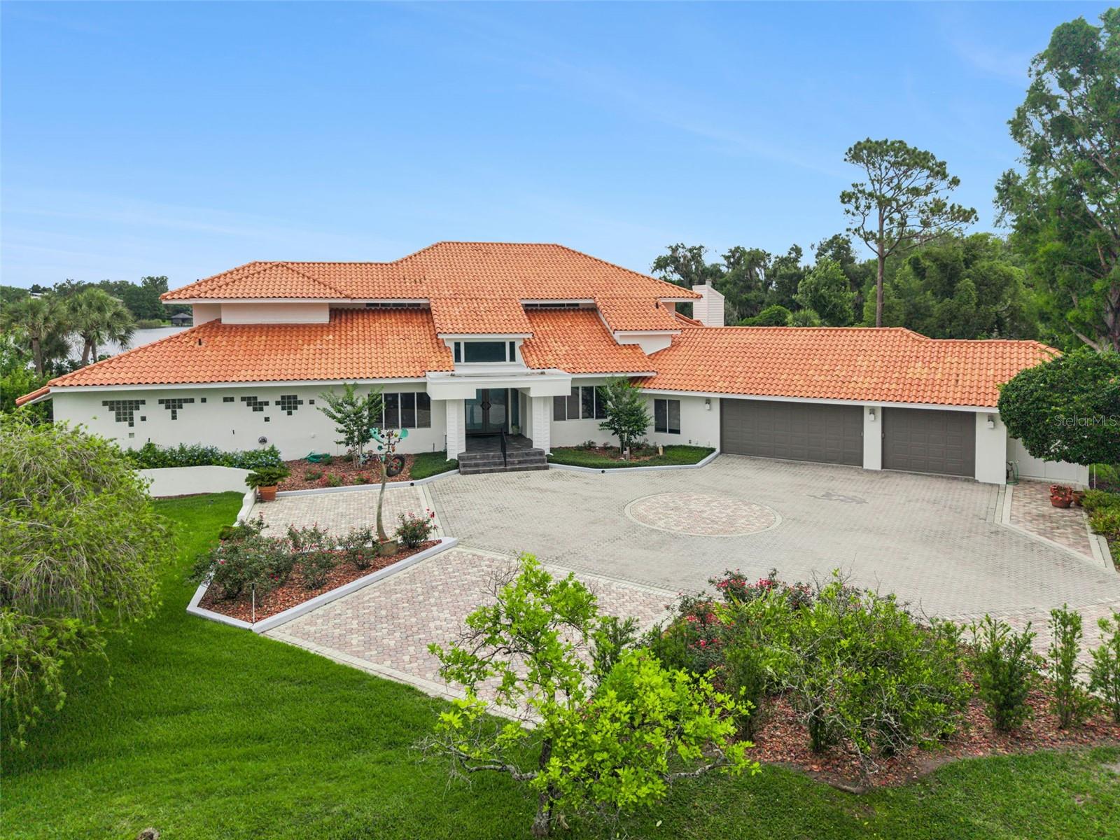 315 MENASHE CT